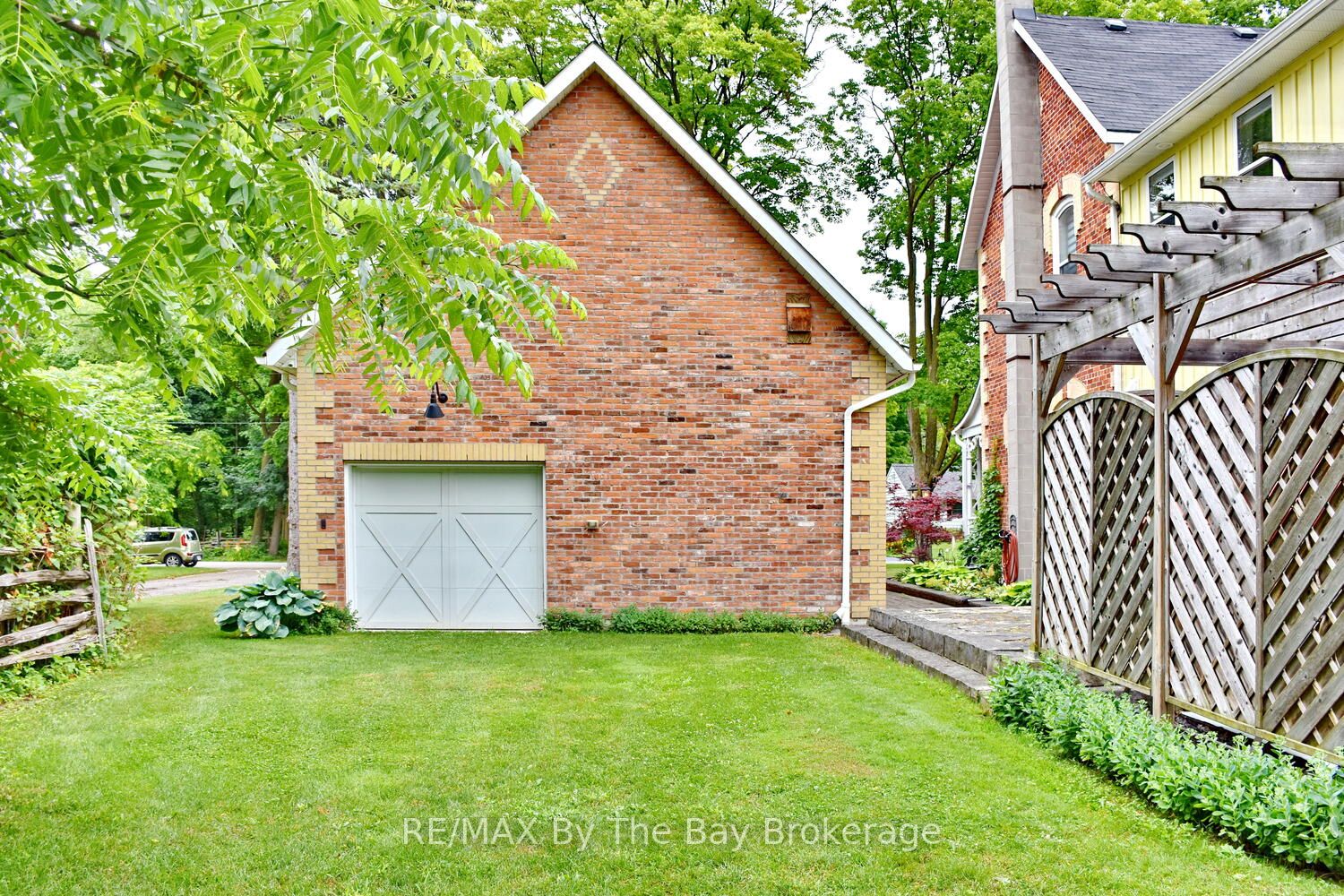 214 Elm Street Property Photo 45