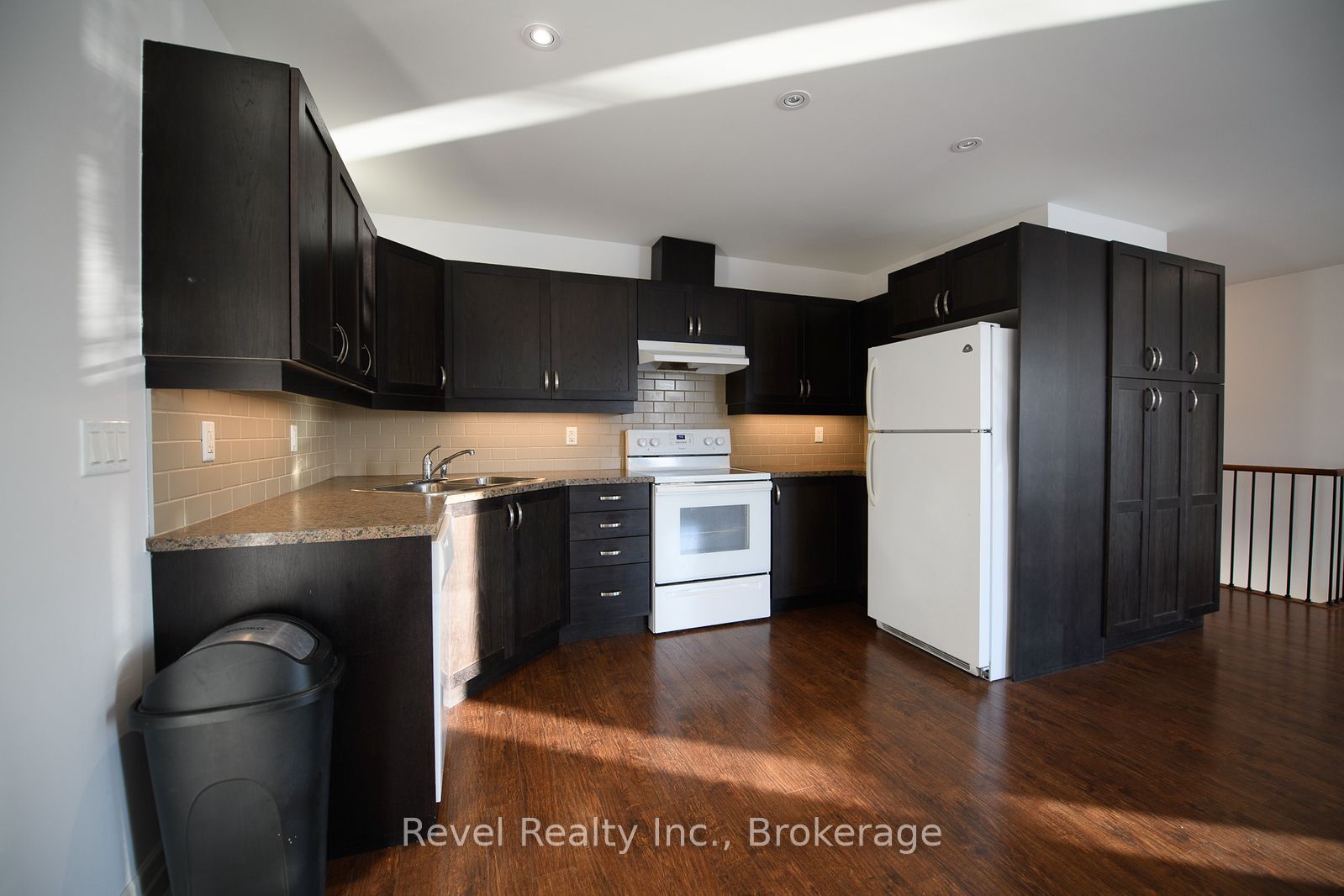 4-64 River Rd East River Road E 4 Property Photo 6