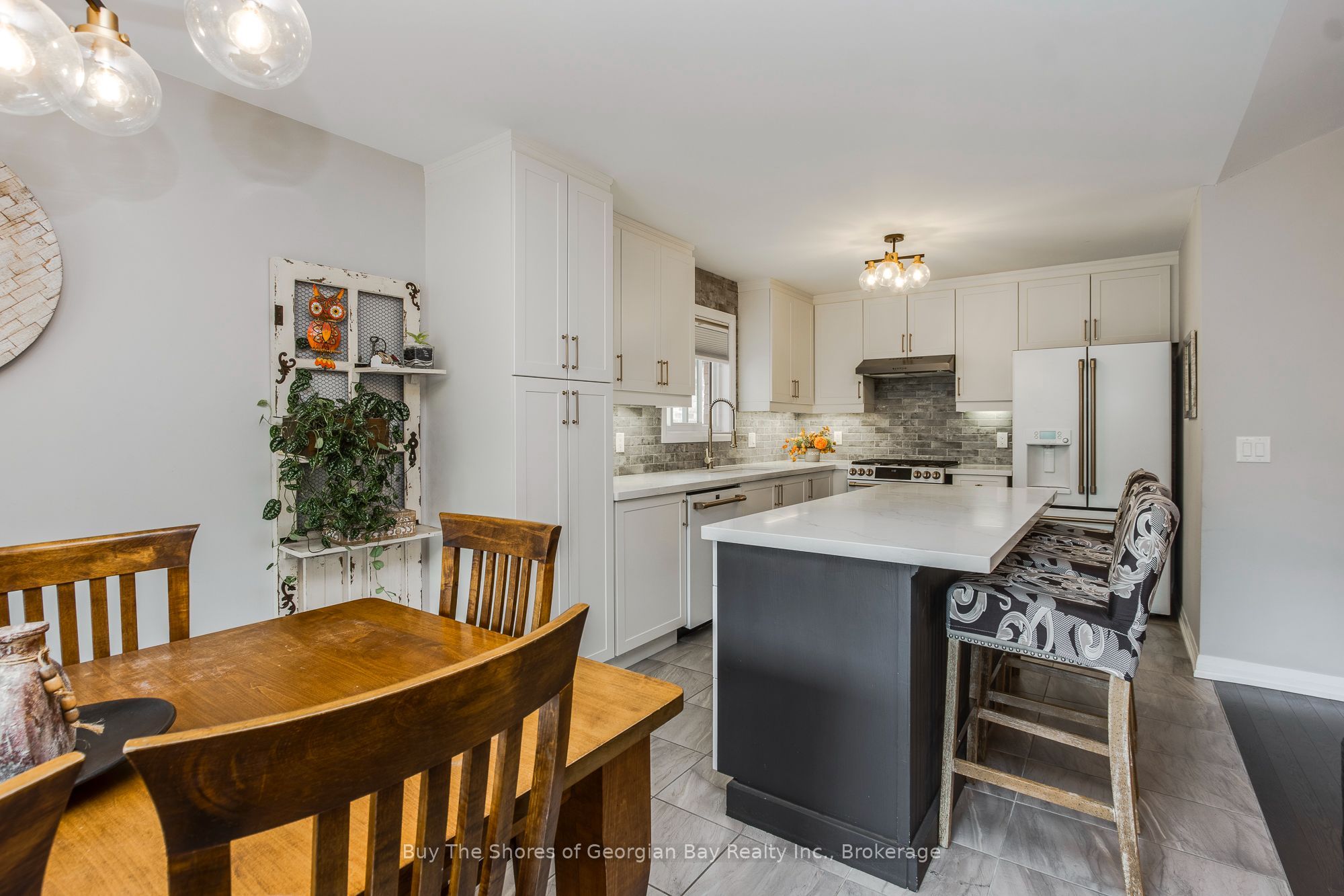 33 Beausoleil Drive Property Photo 9