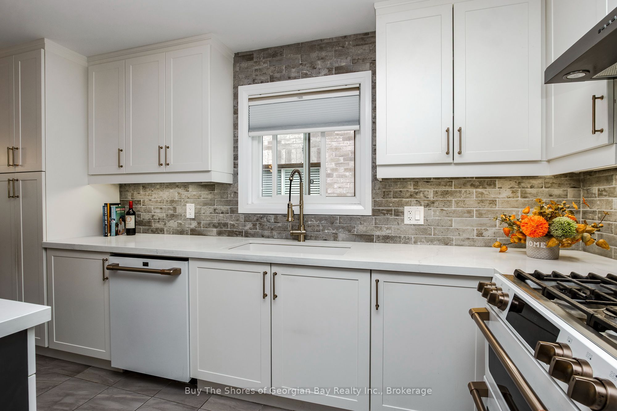 33 Beausoleil Drive Property Photo 11
