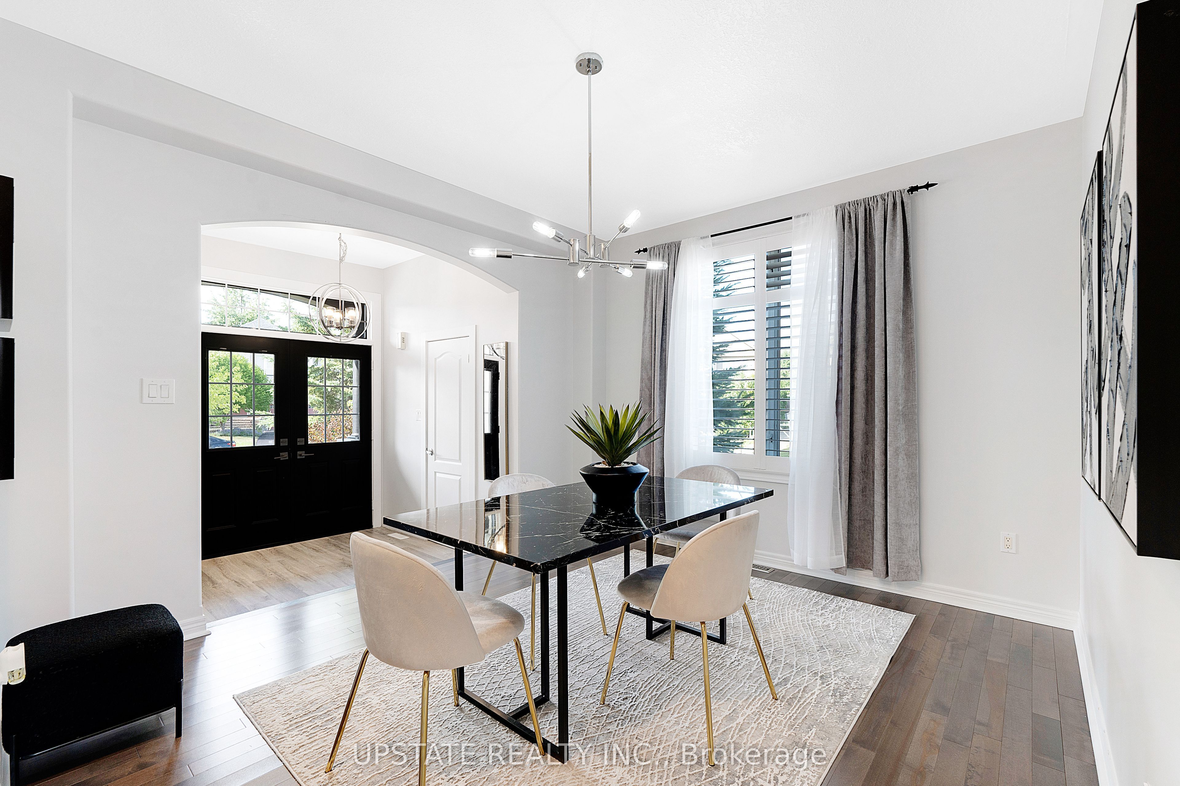 11 Kensington Trail Property Photo 3