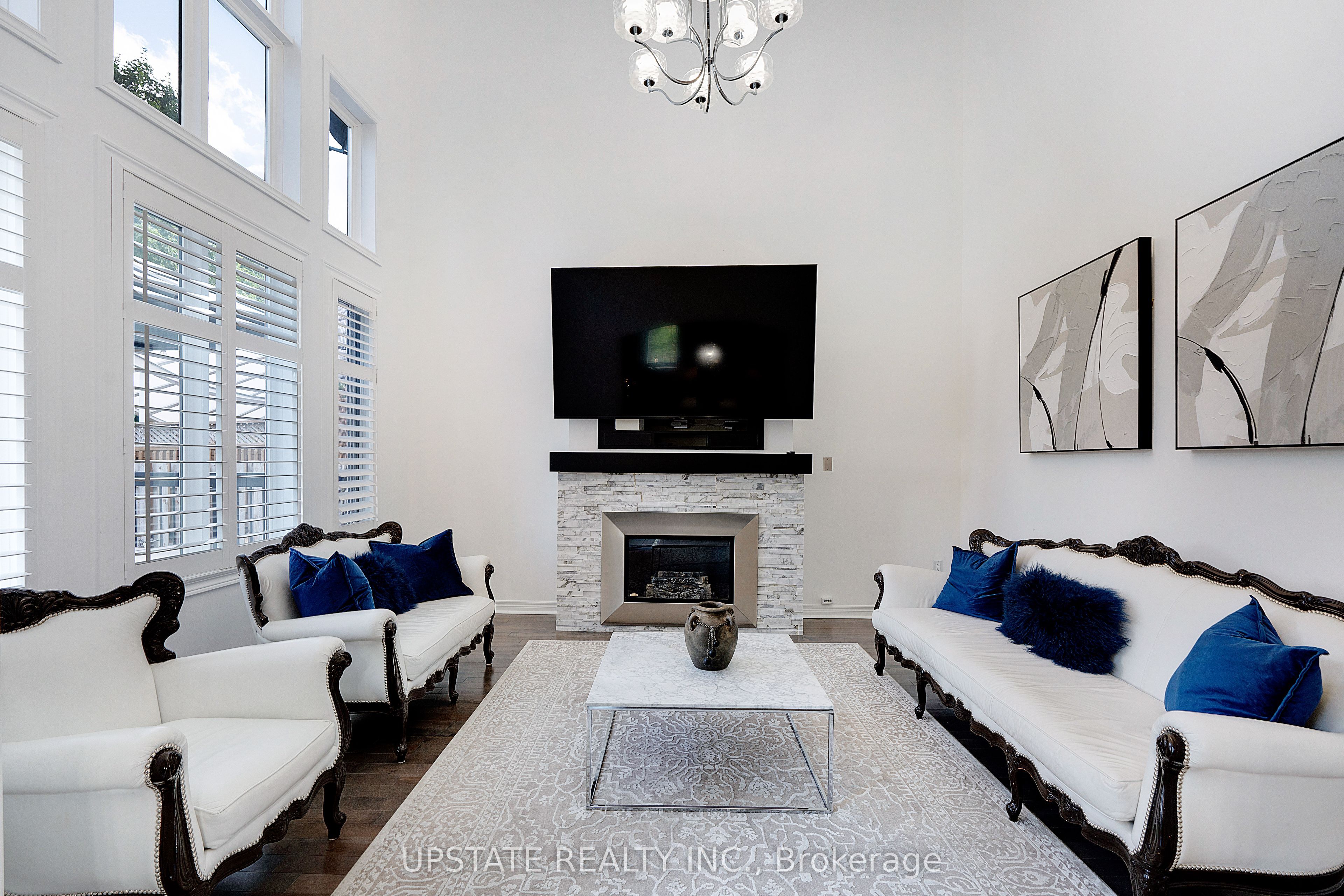 11 Kensington Trail Property Photo 7