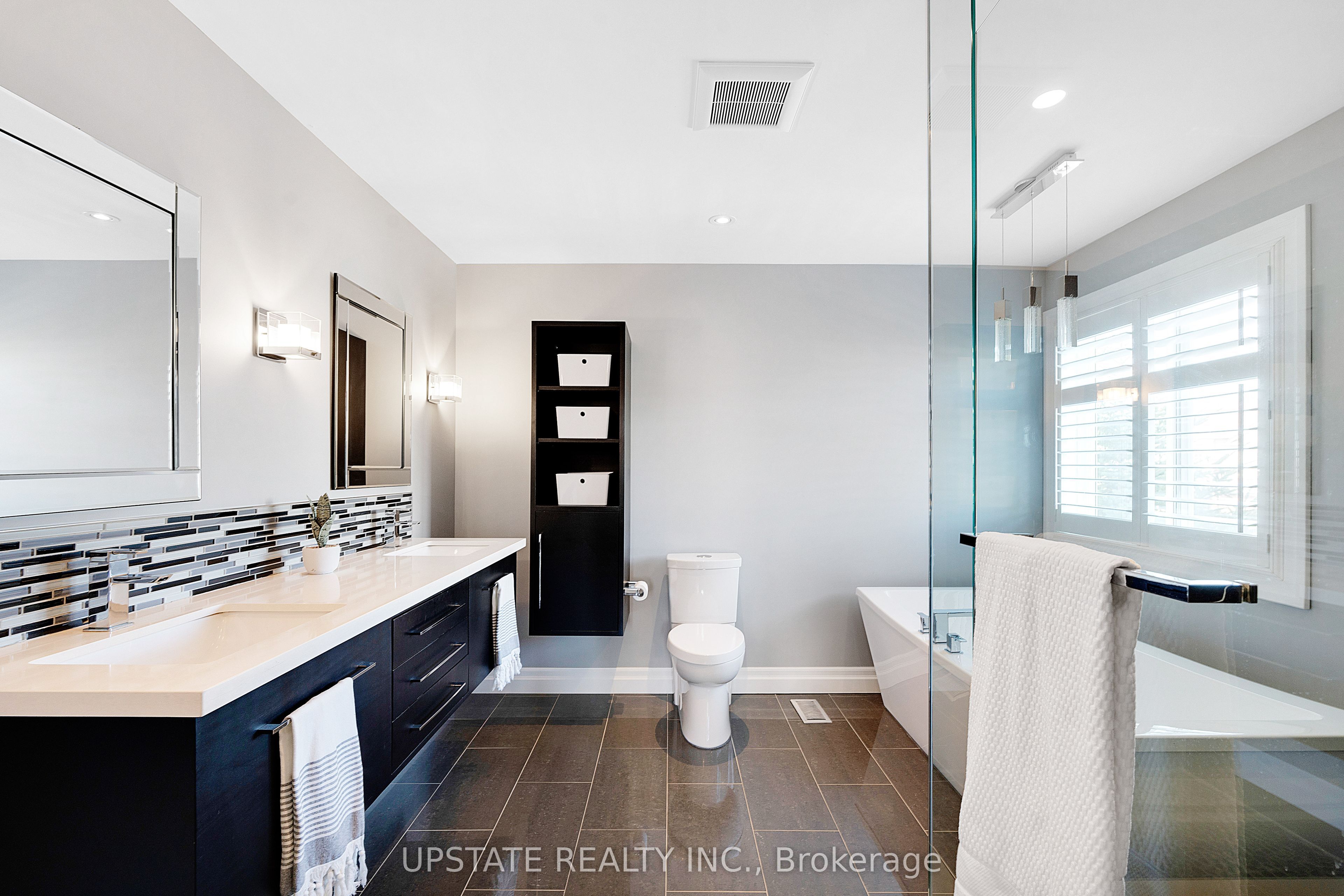 11 Kensington Trail Property Photo 17