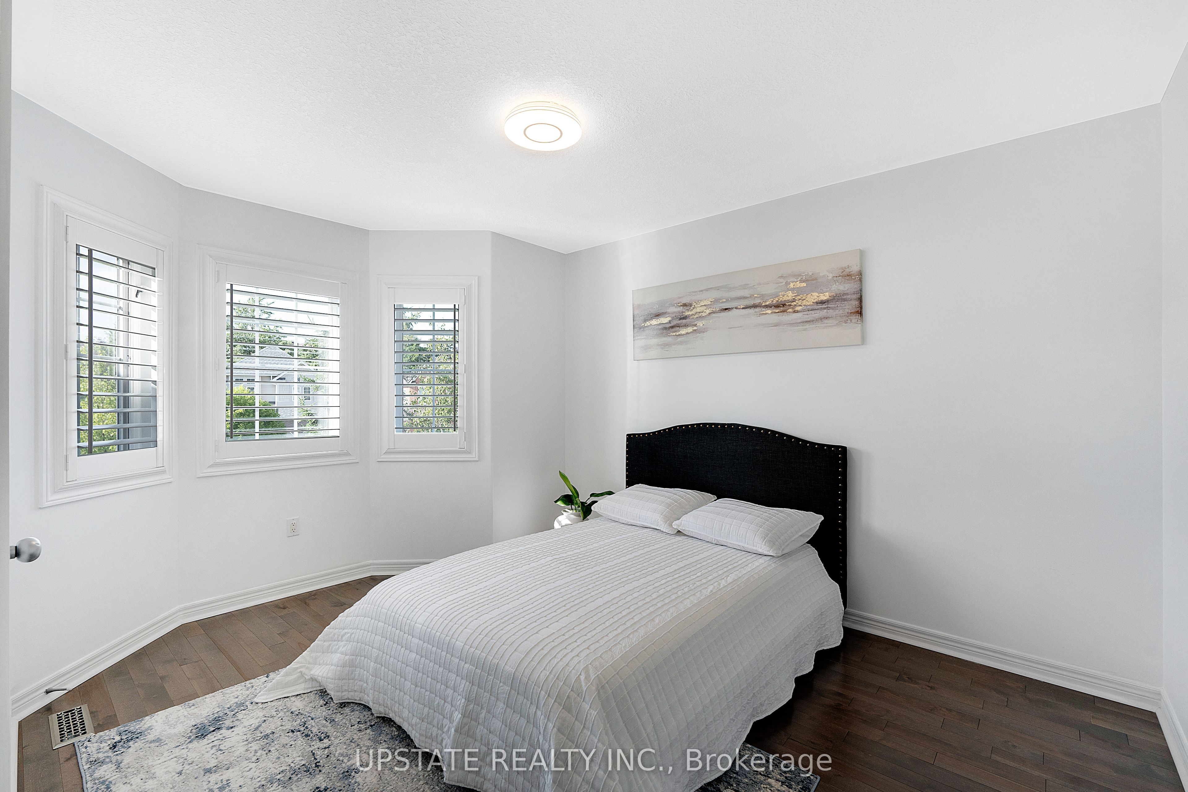 11 Kensington Trail Property Photo 19