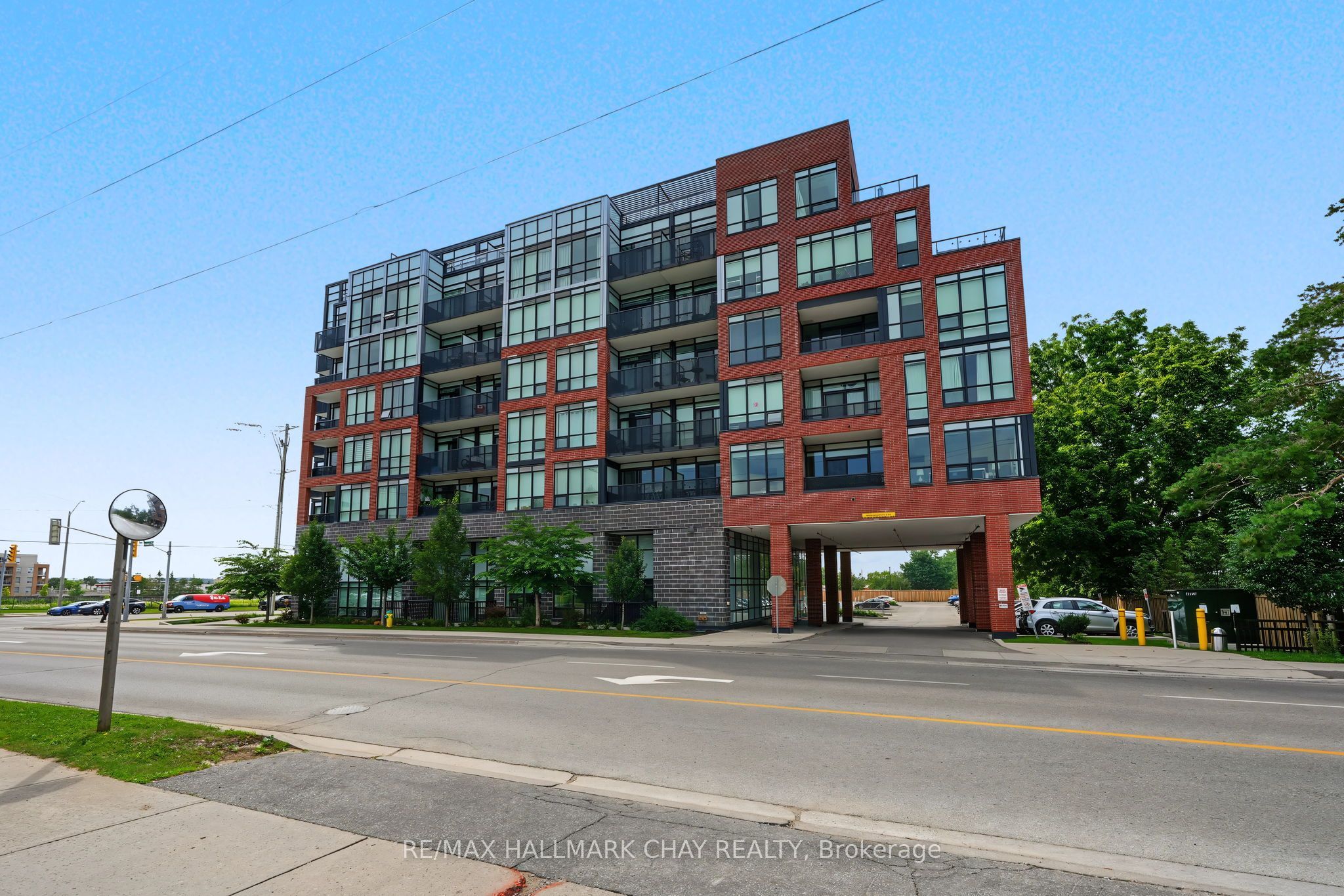 681 Yonge Street 418 Property Photo 1