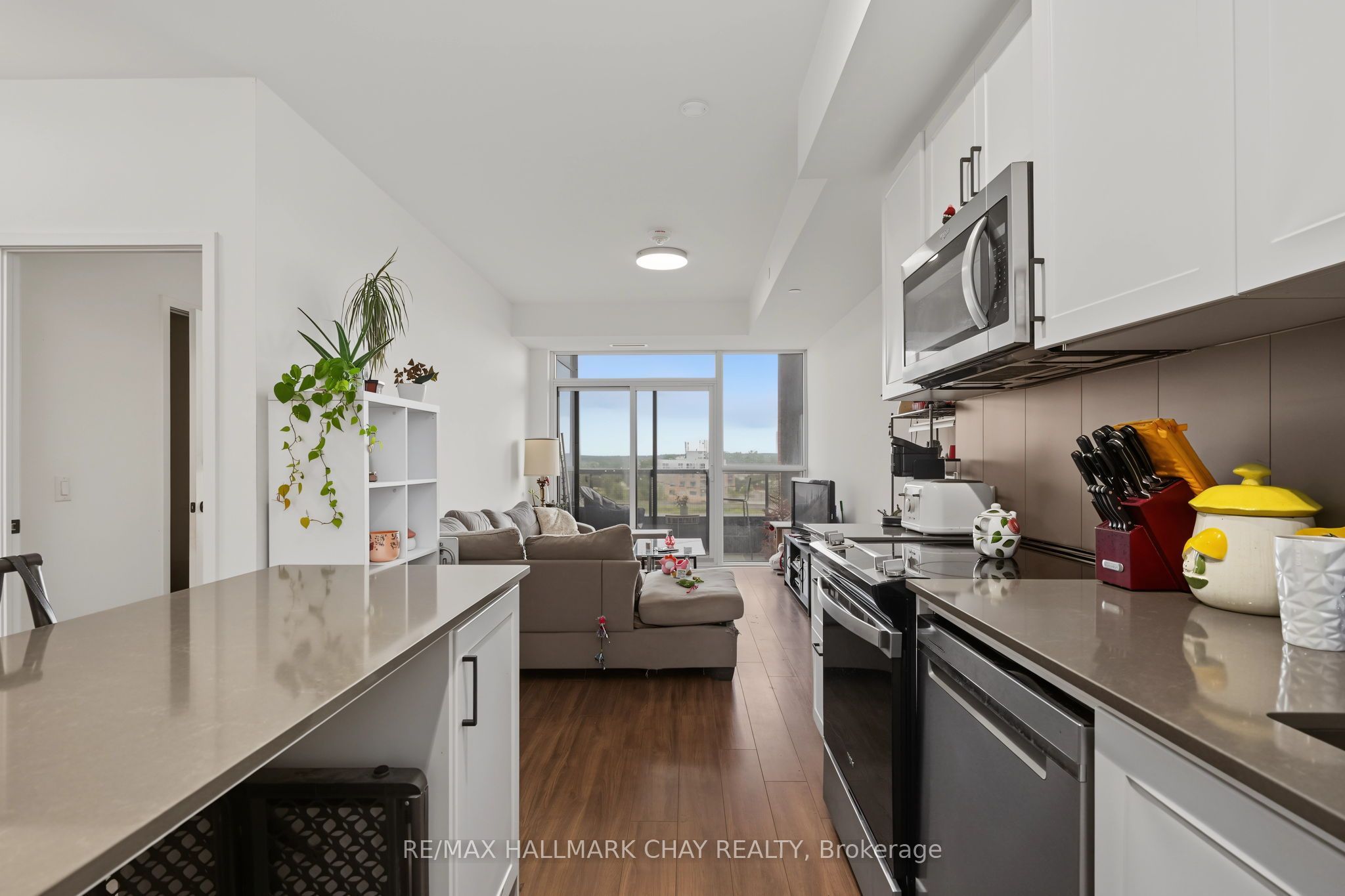 681 Yonge Street 418 Property Photo 1