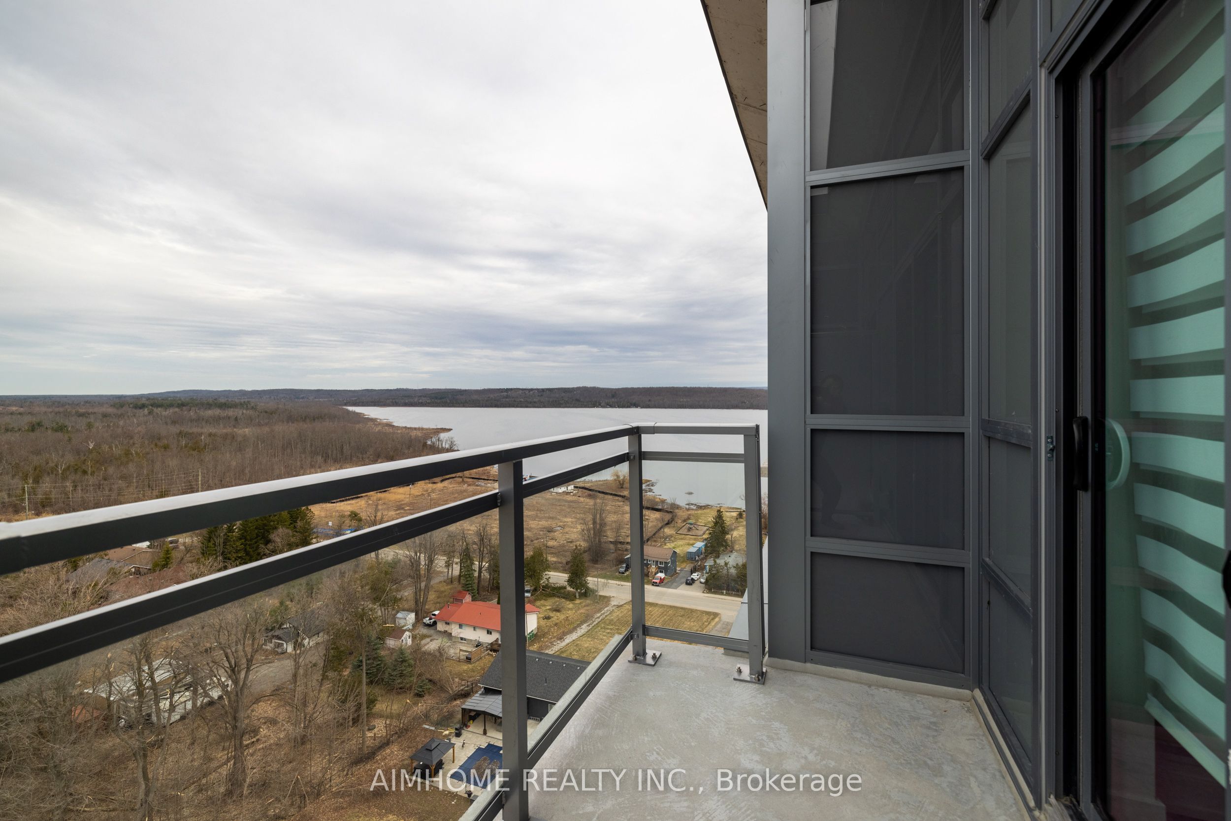 56 Lakeside Terrace 1203 Property Photo 11