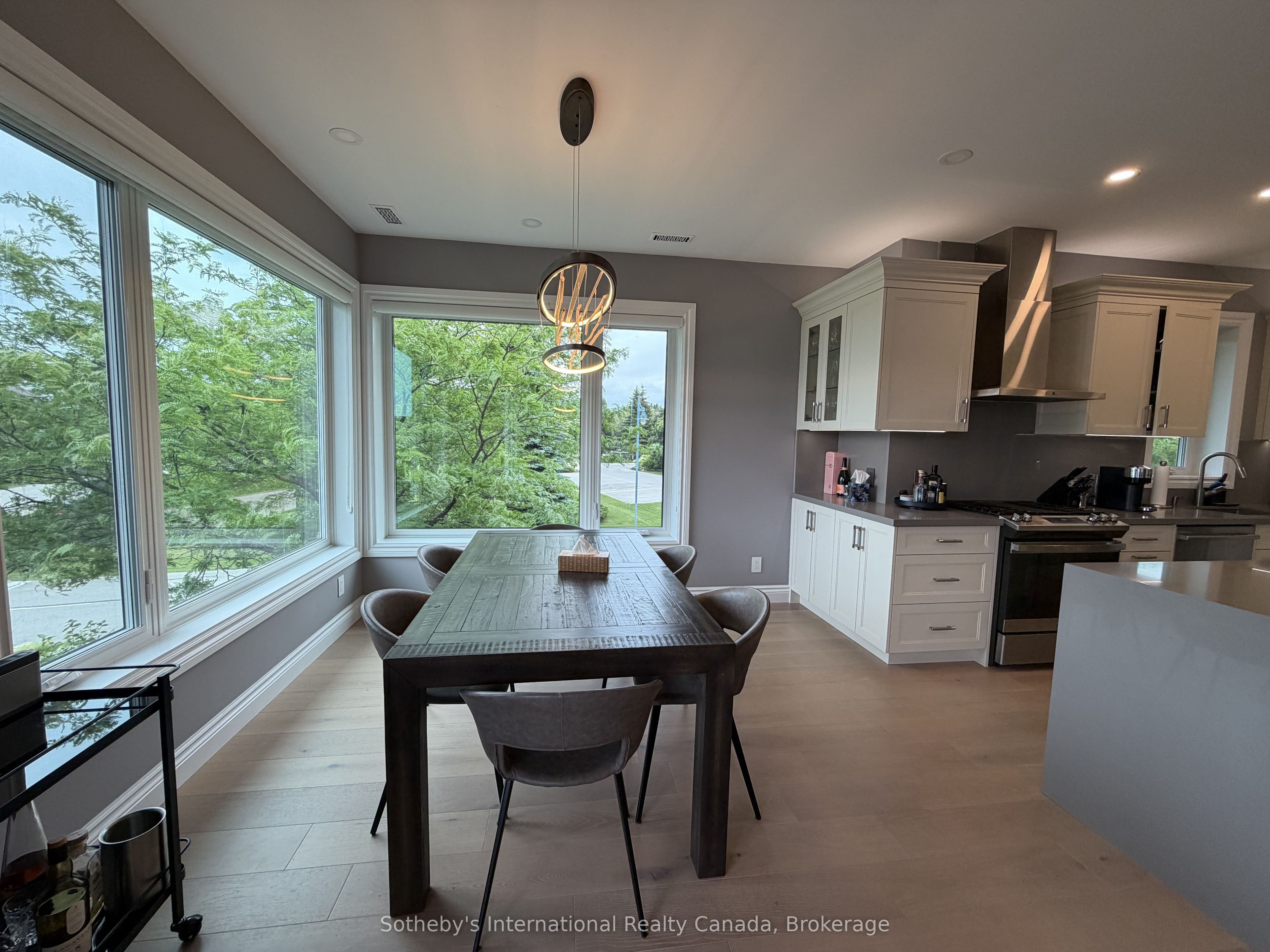 658 Johnston Park Avenue Property Photo 9