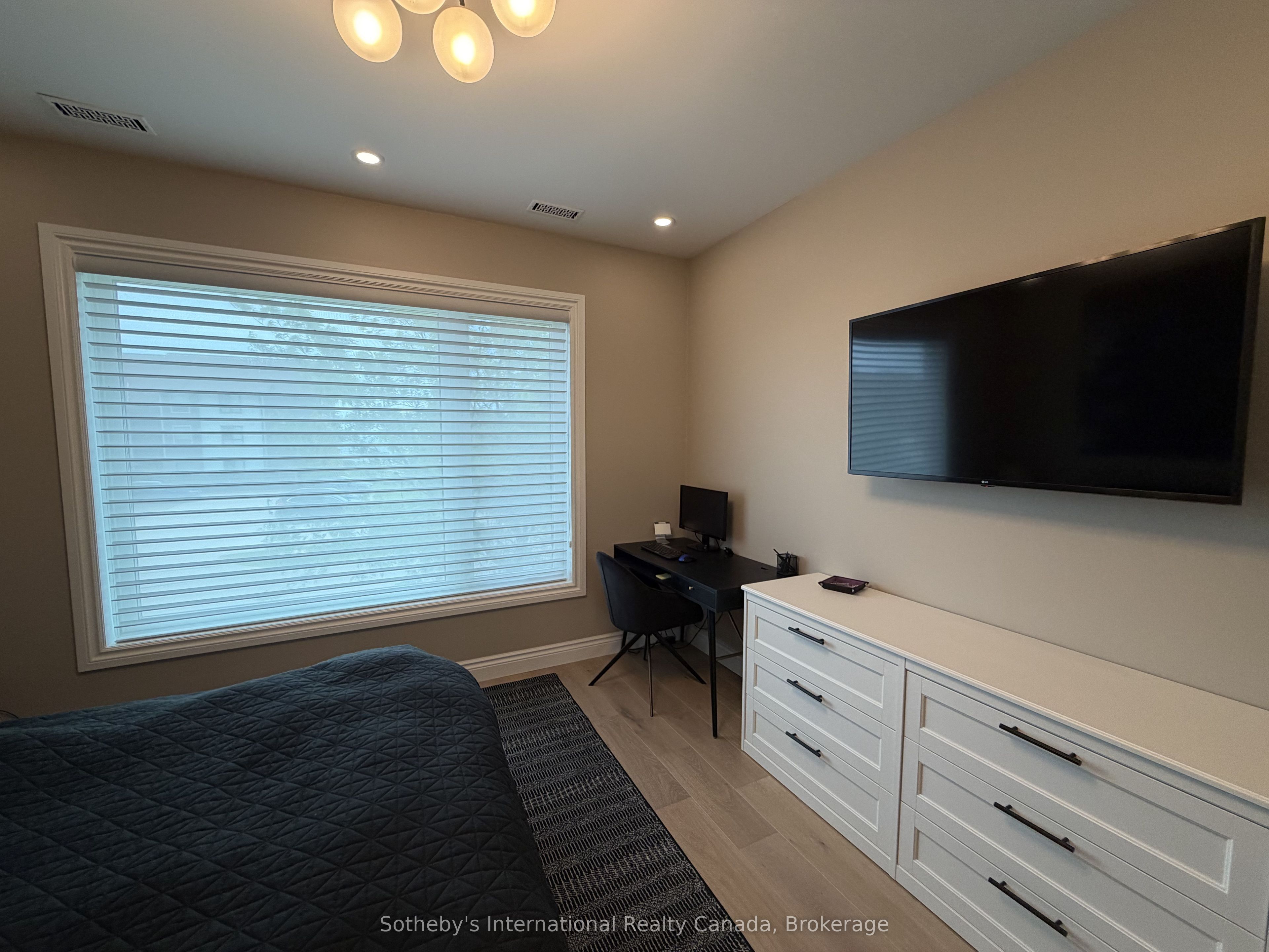 658 Johnston Park Avenue Property Photo 14