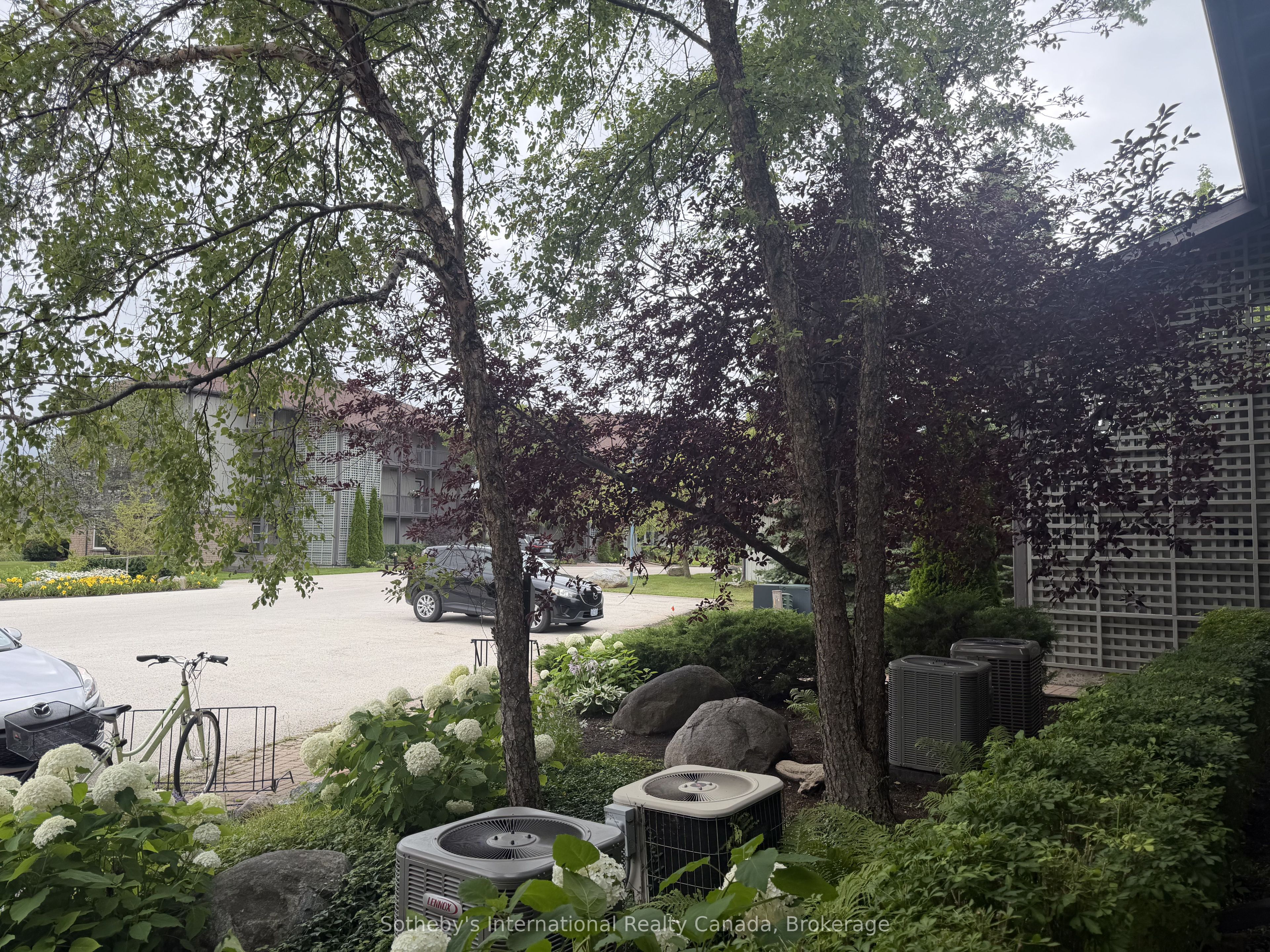 658 Johnston Park Avenue Property Photo 25