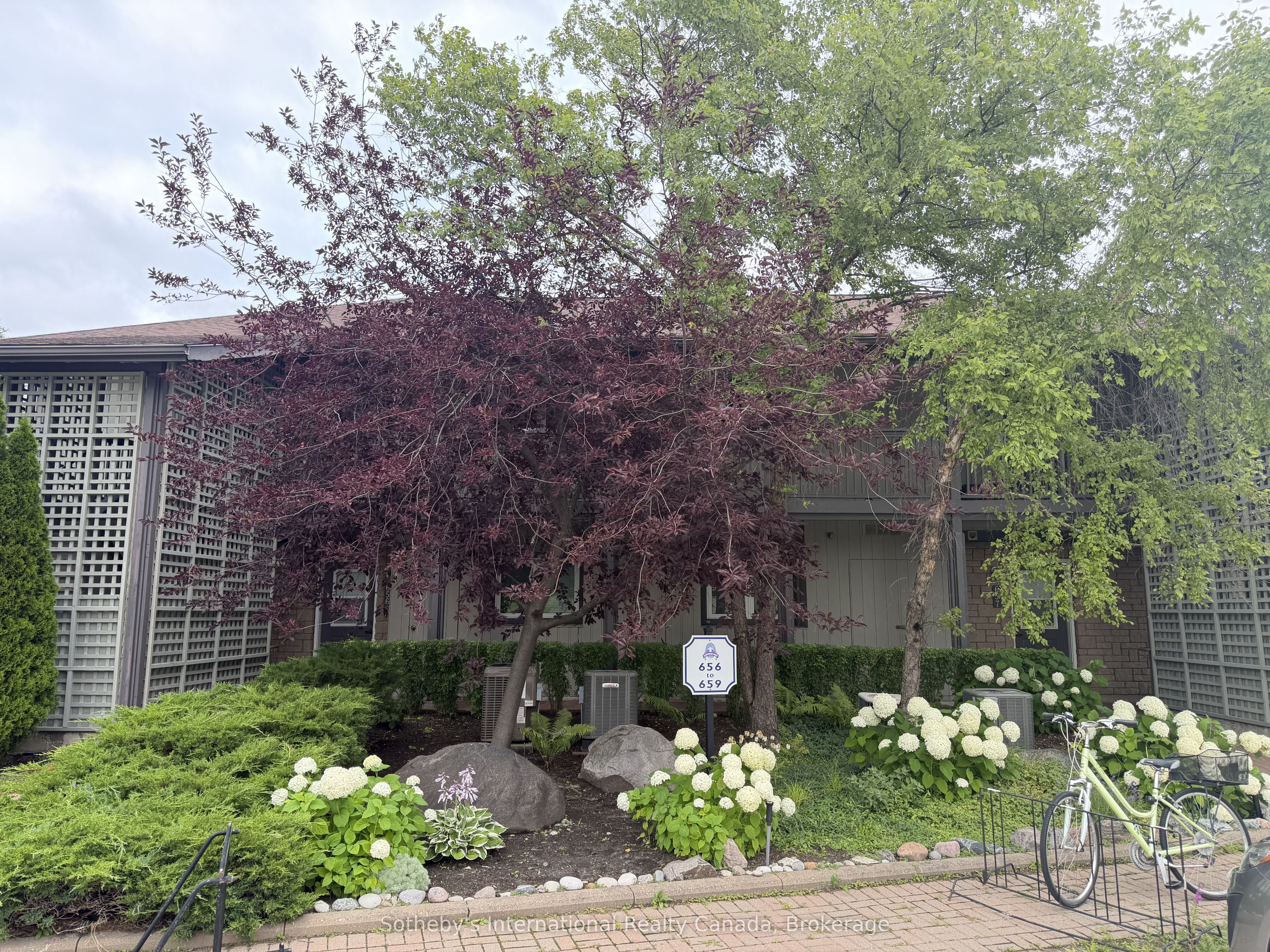 658 Johnston Park Avenue Property Photo 26