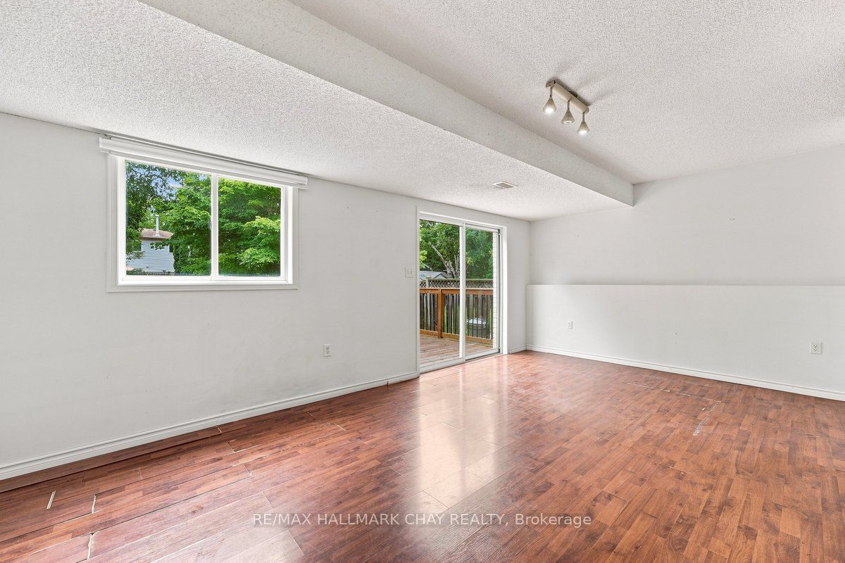 26 Whitehorn Crescent Property Photo 10