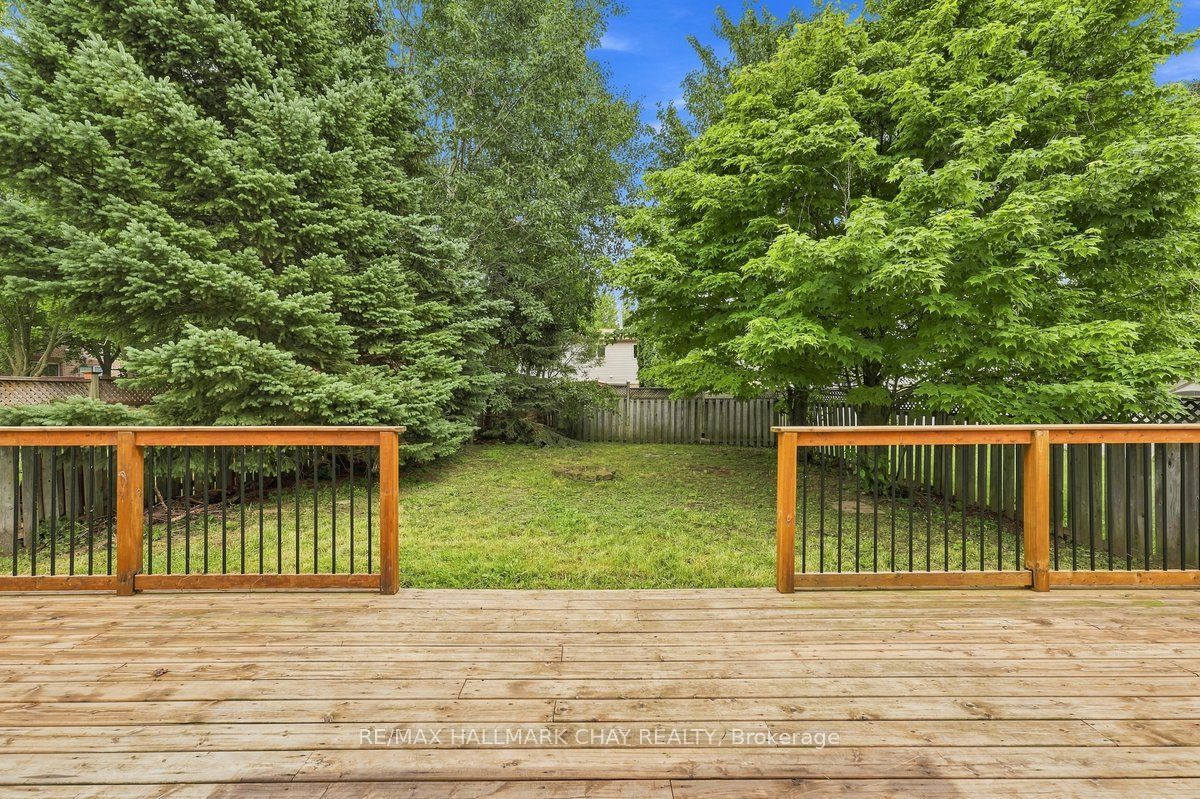26 Whitehorn Crescent Property Photo 18
