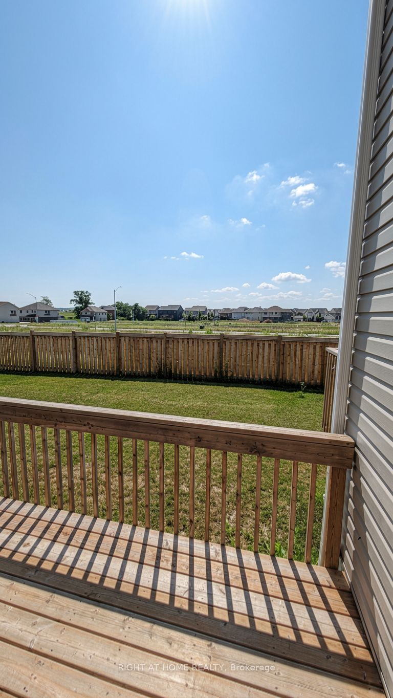17 Rochester Drive Property Photo 2