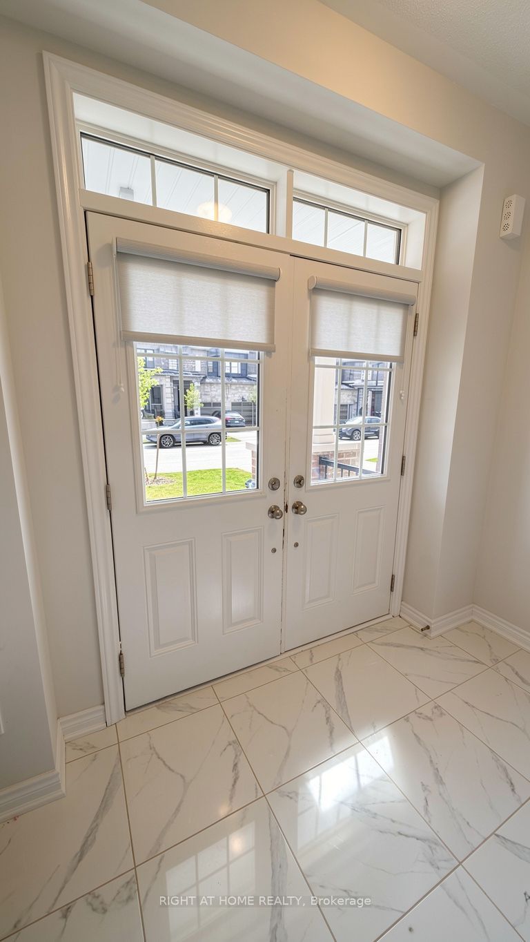 17 Rochester Drive Property Photo 3