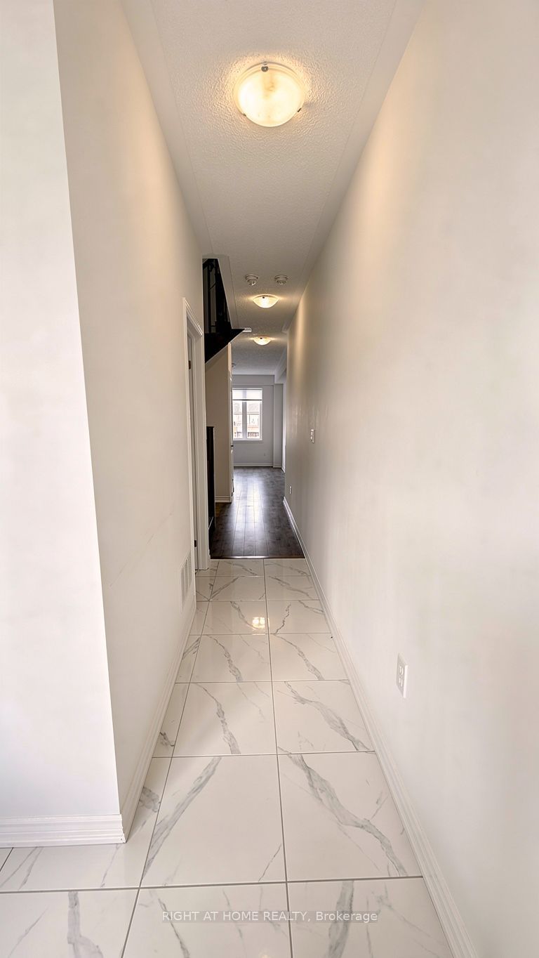 17 Rochester Drive Property Photo 4