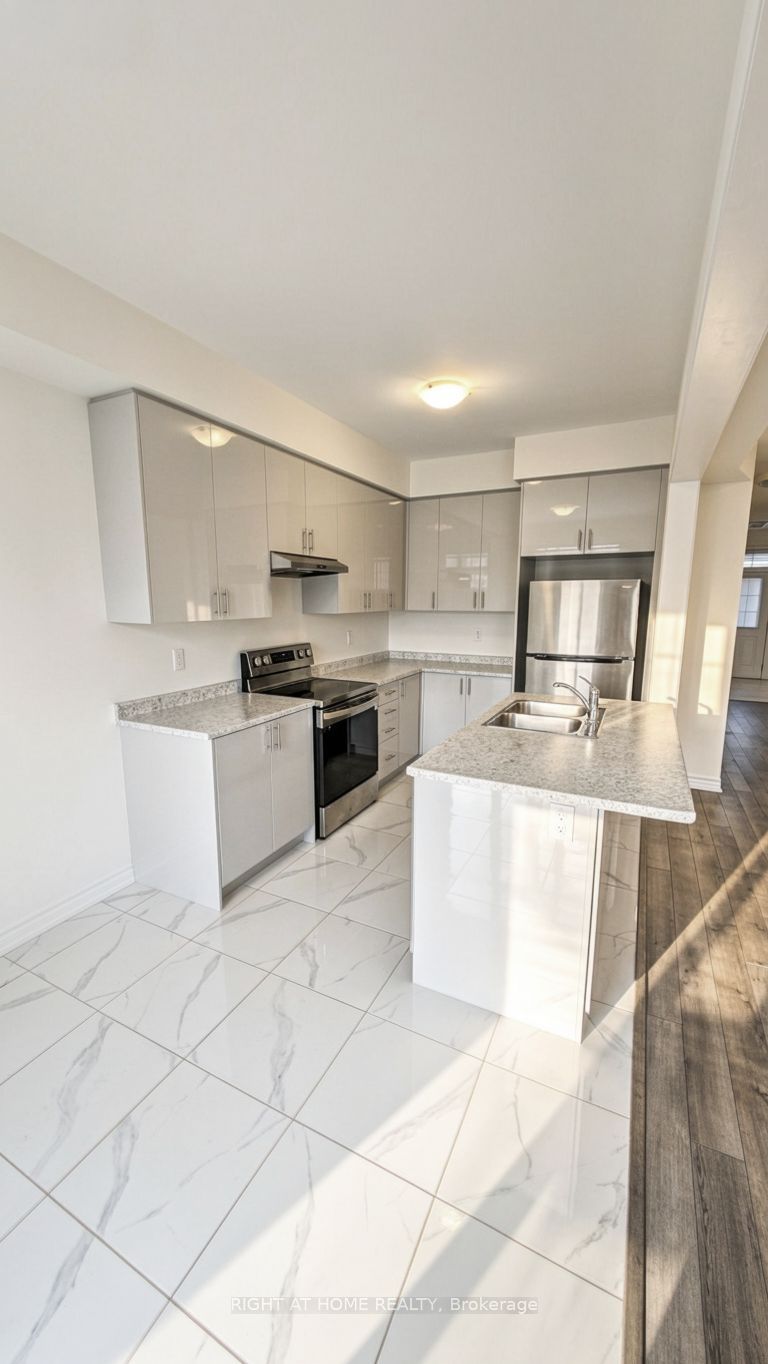 17 Rochester Drive Property Photo 6