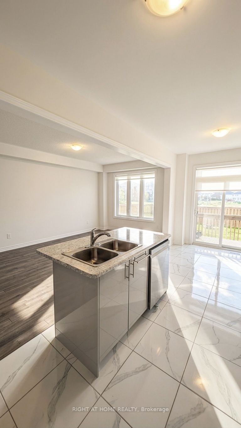 17 Rochester Drive Property Photo 7