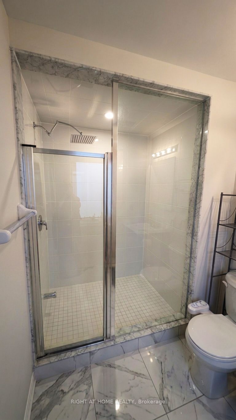 17 Rochester Drive Property Photo 16