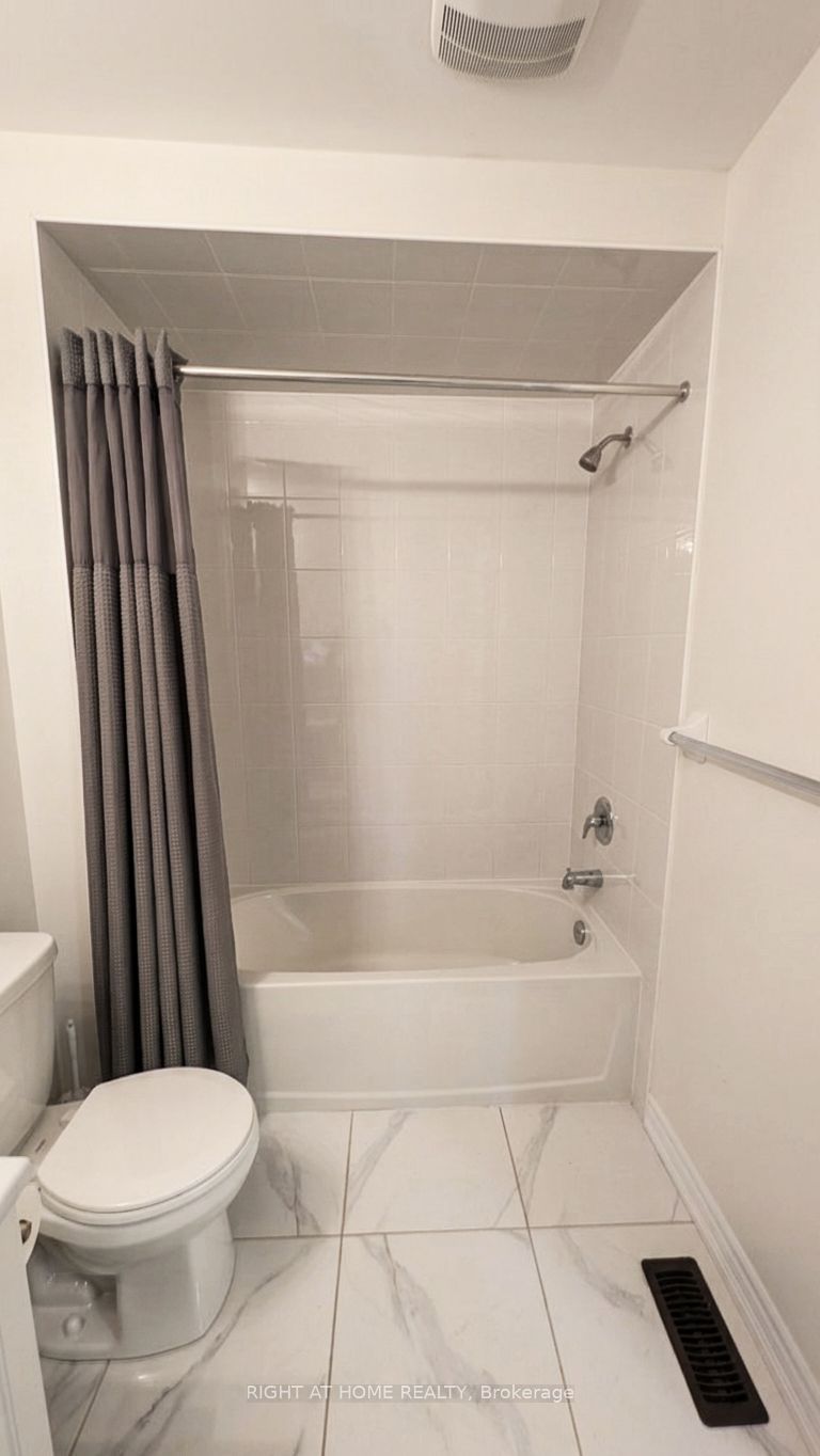 17 Rochester Drive Property Photo 17