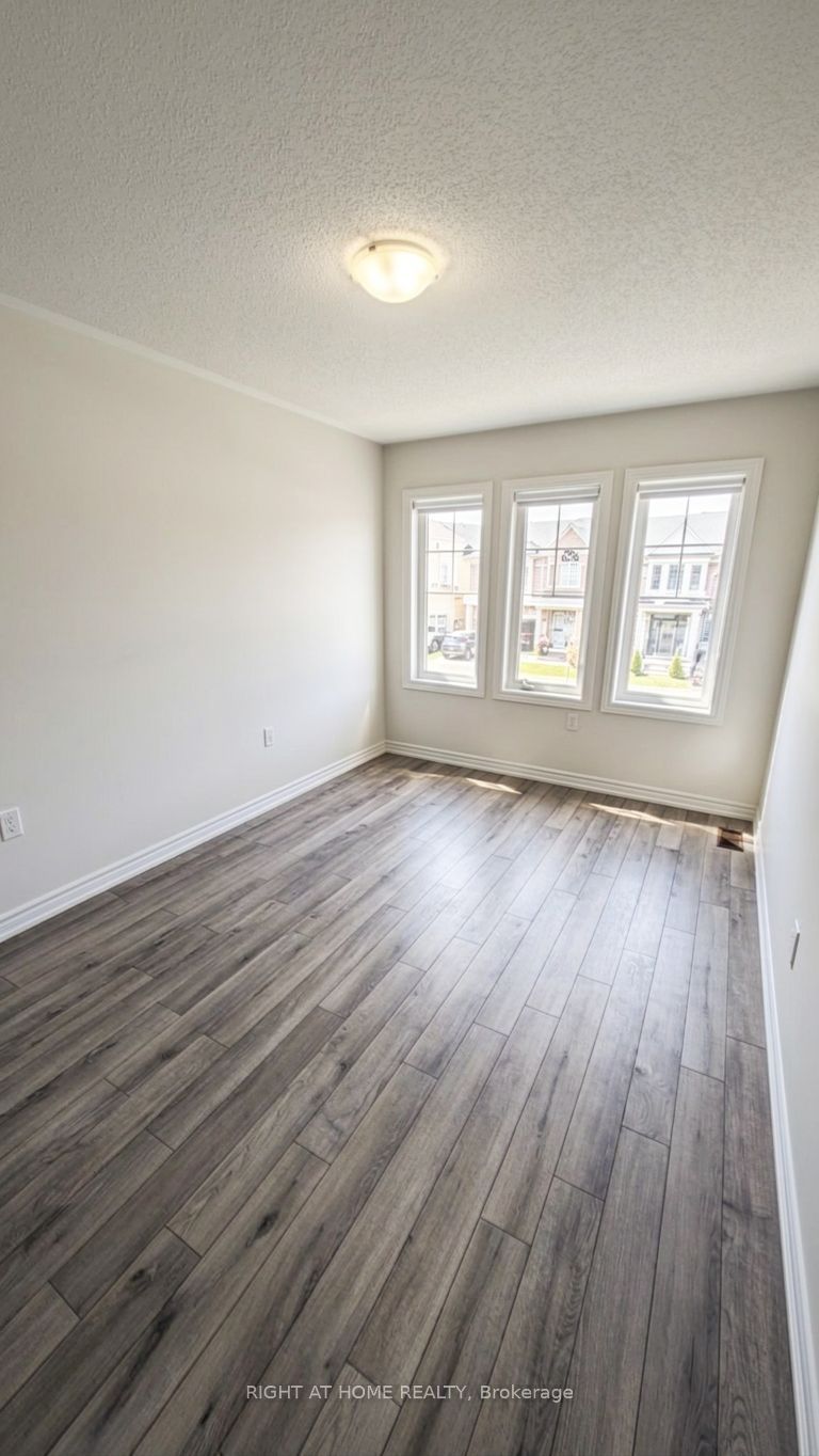 17 Rochester Drive Property Photo 19