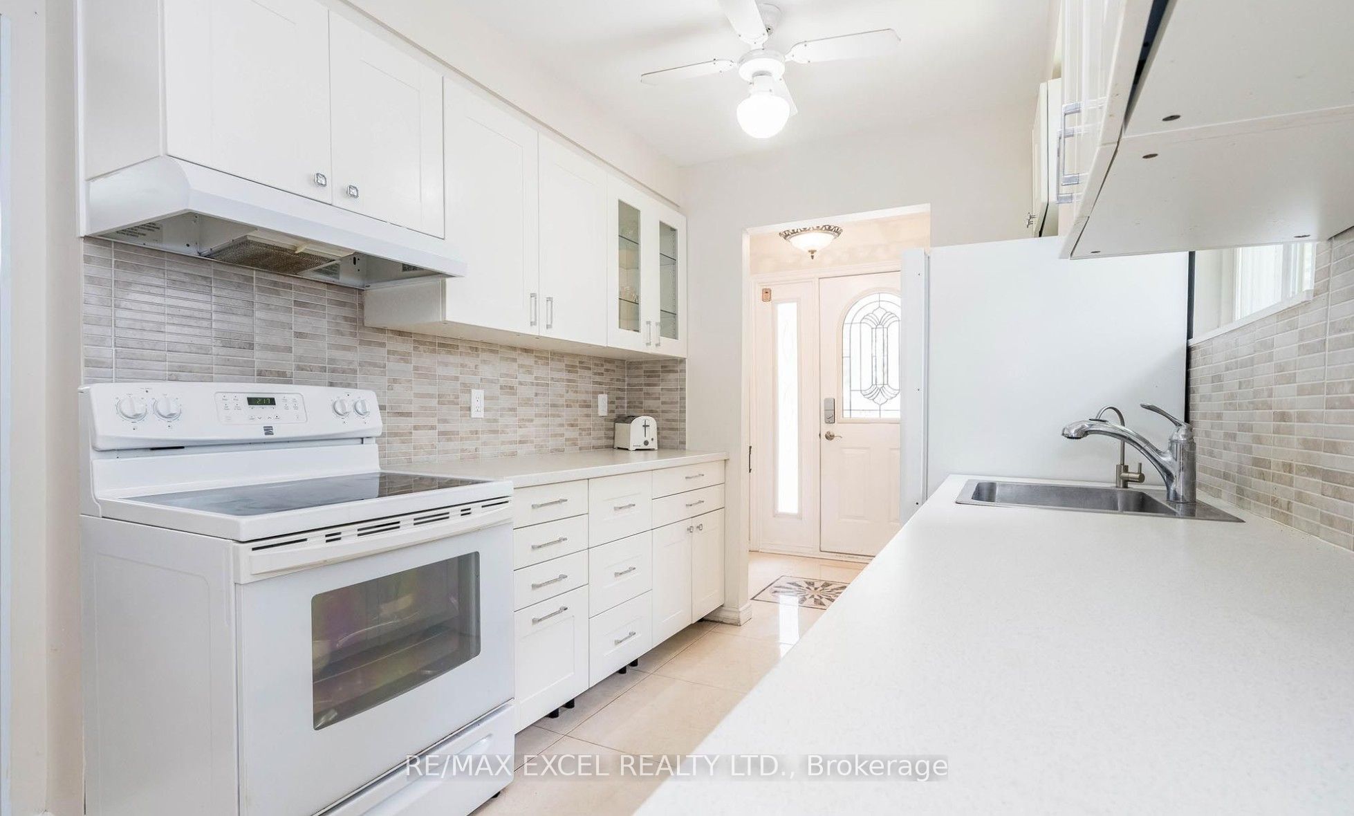 12 College Crescent Property Photo 5