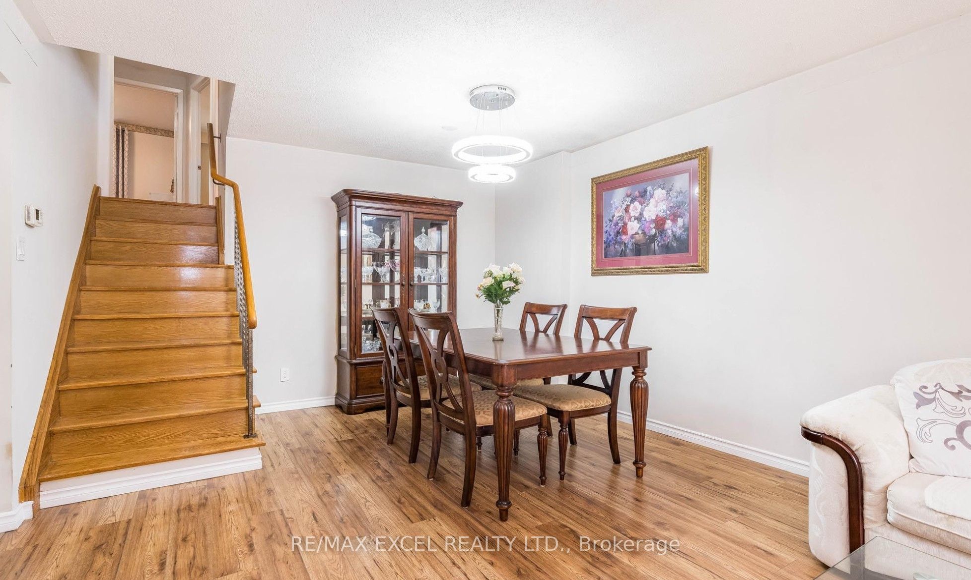12 College Crescent Property Photo 6