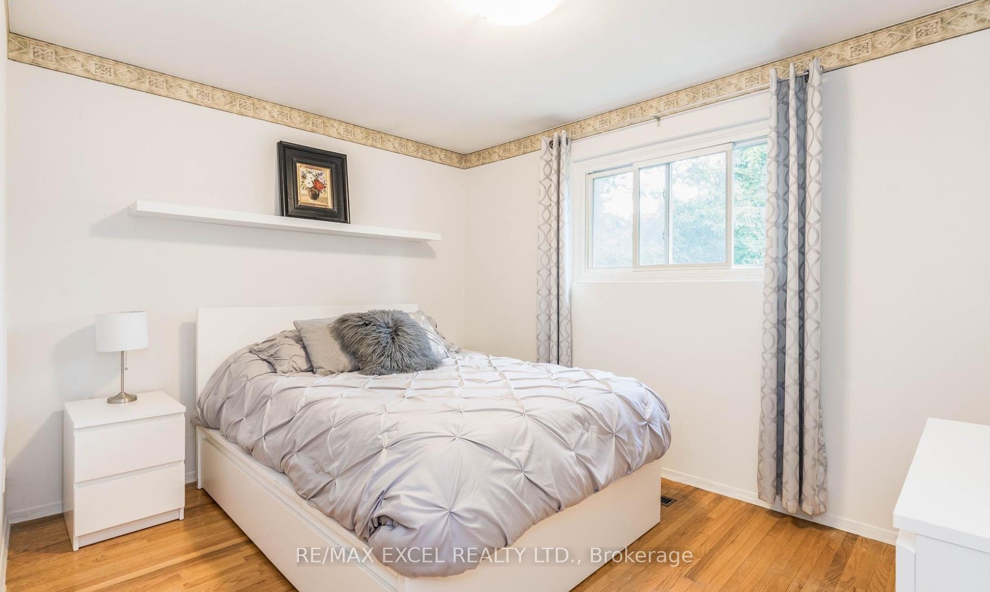 12 College Crescent Property Photo 10