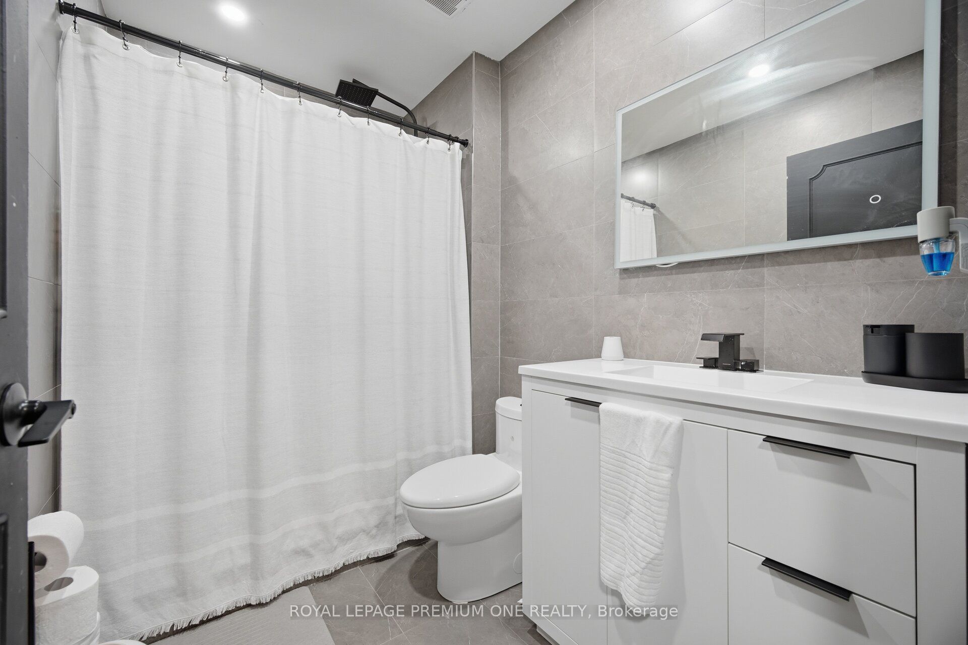46 Lillian Crescent Property Photo 44