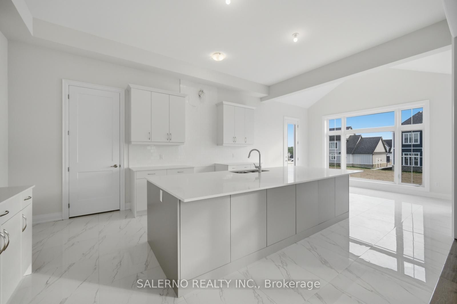 12 Pinetree Drive Property Photo 18