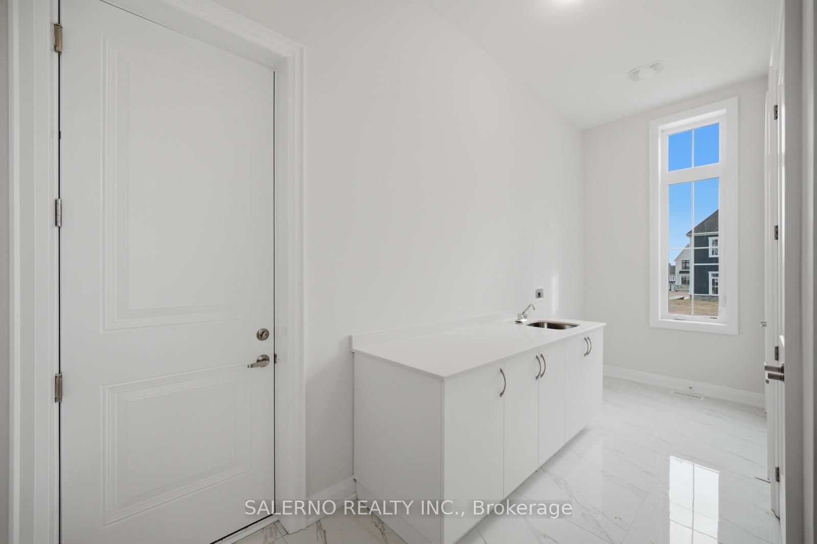 12 Pinetree Drive Property Photo 25
