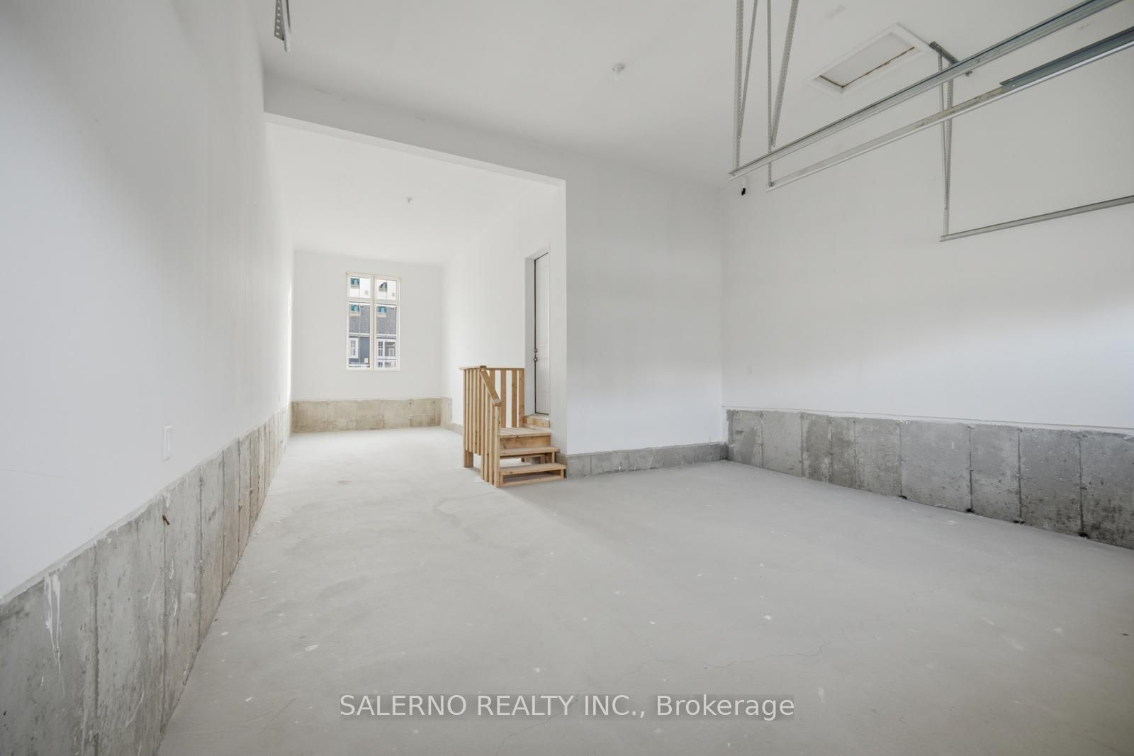 12 Pinetree Drive Property Photo 26