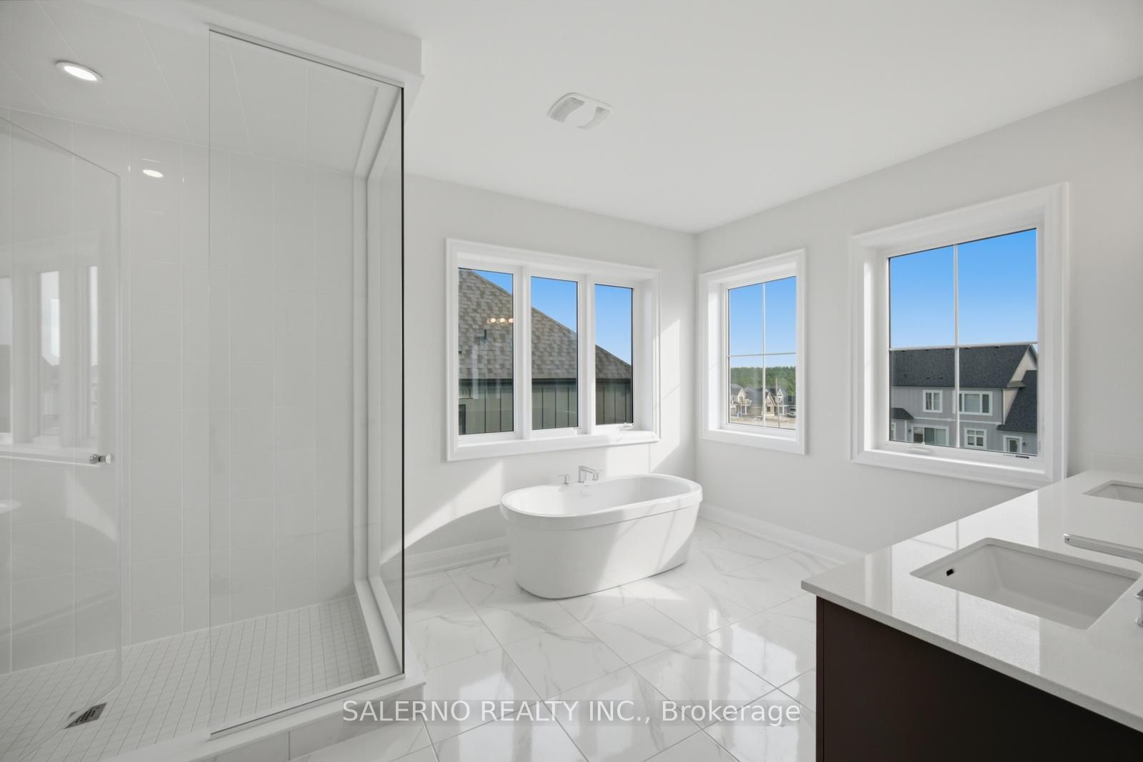 12 Pinetree Drive Property Photo 33