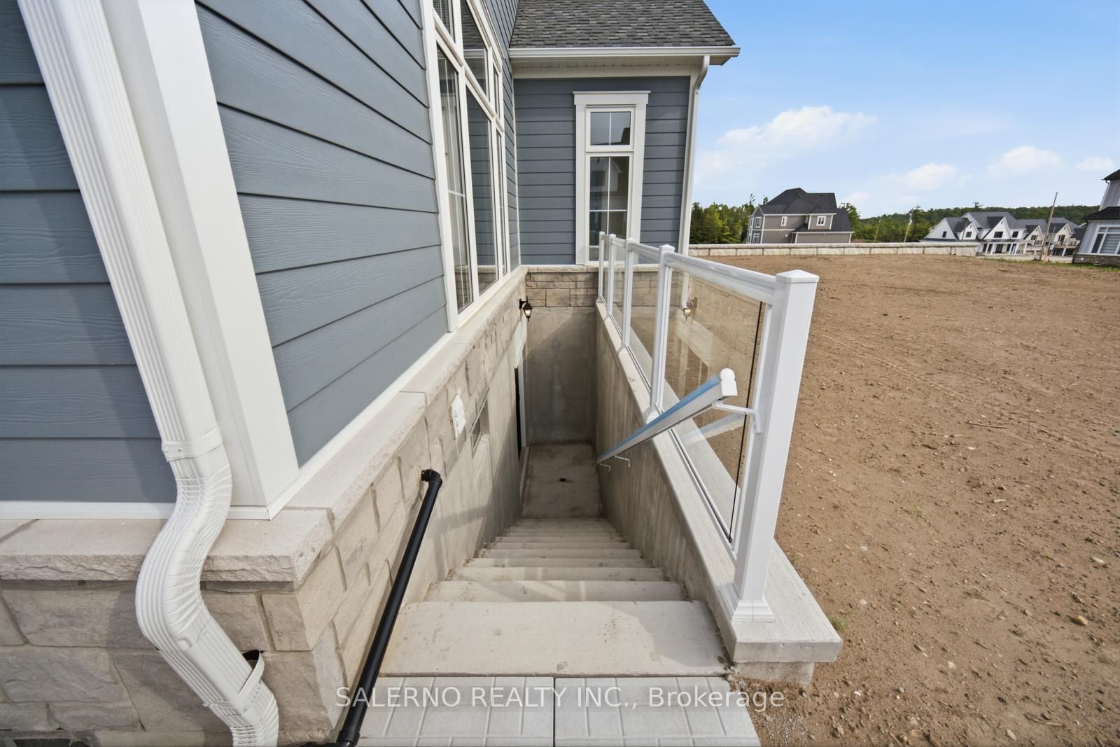 12 Pinetree Drive Property Photo 43