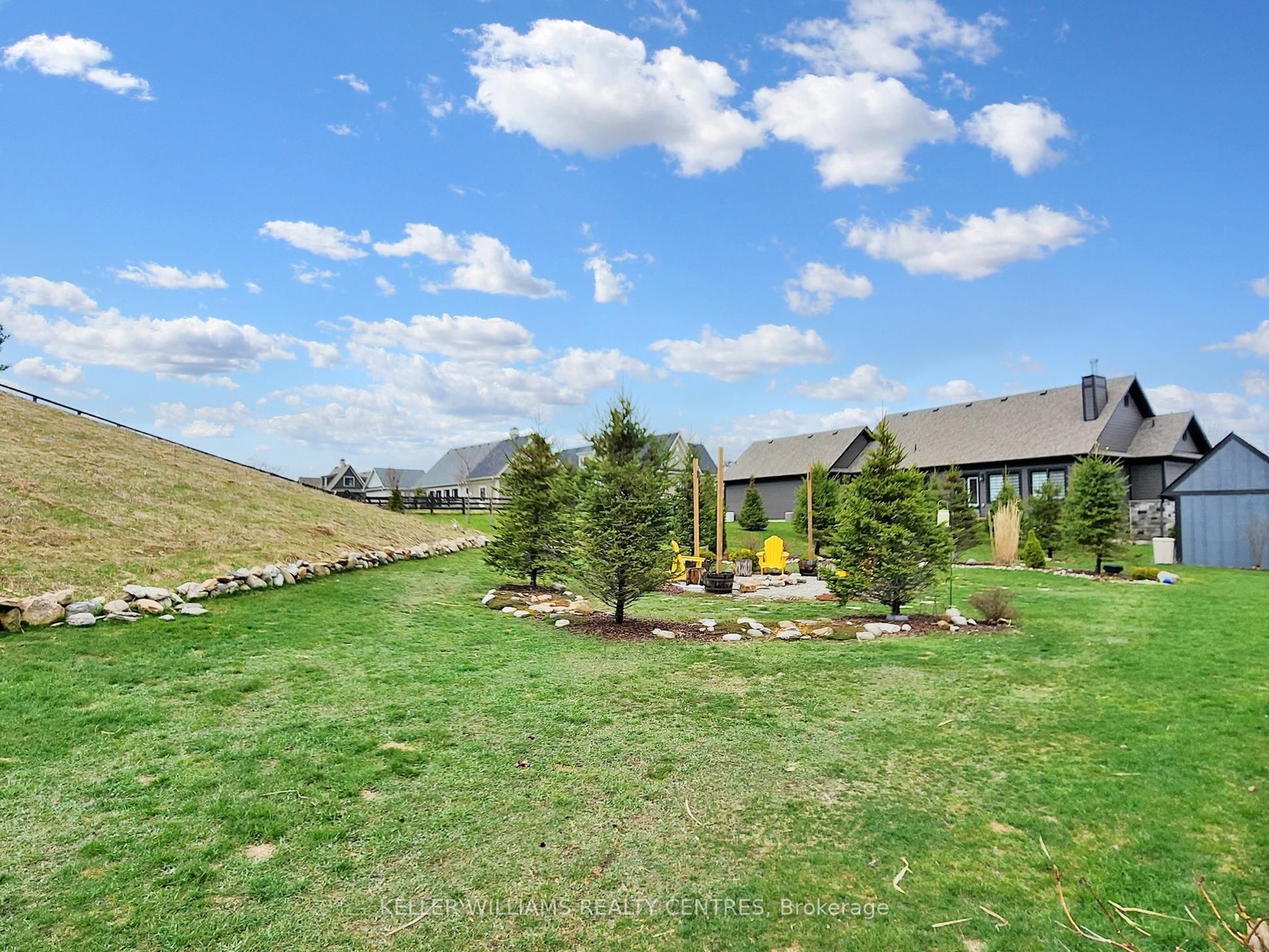 2 Thoroughbred Drive Property Photo 24