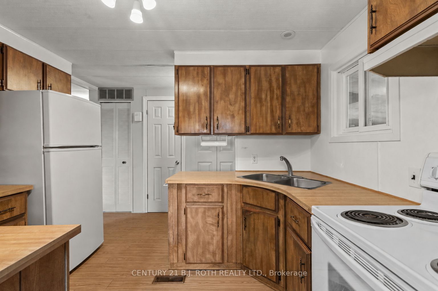 20 Cameron Drive Property Photo 4