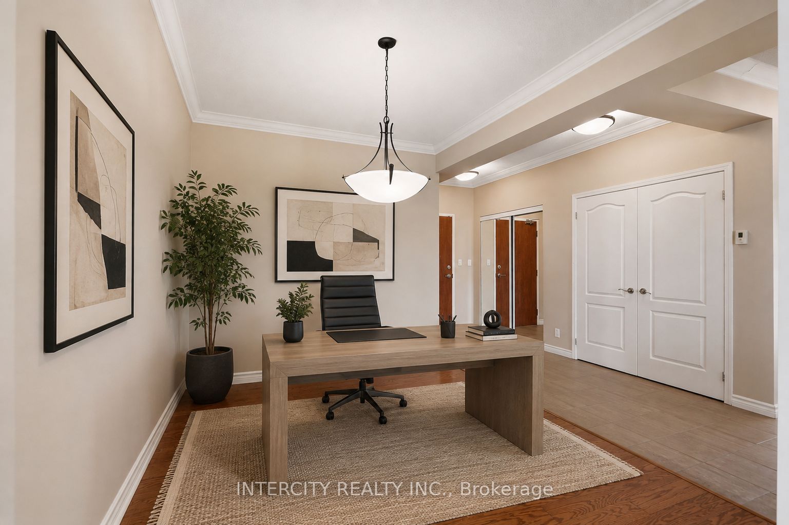 699 Aberdeen Boulevard 901 Property Photo 2