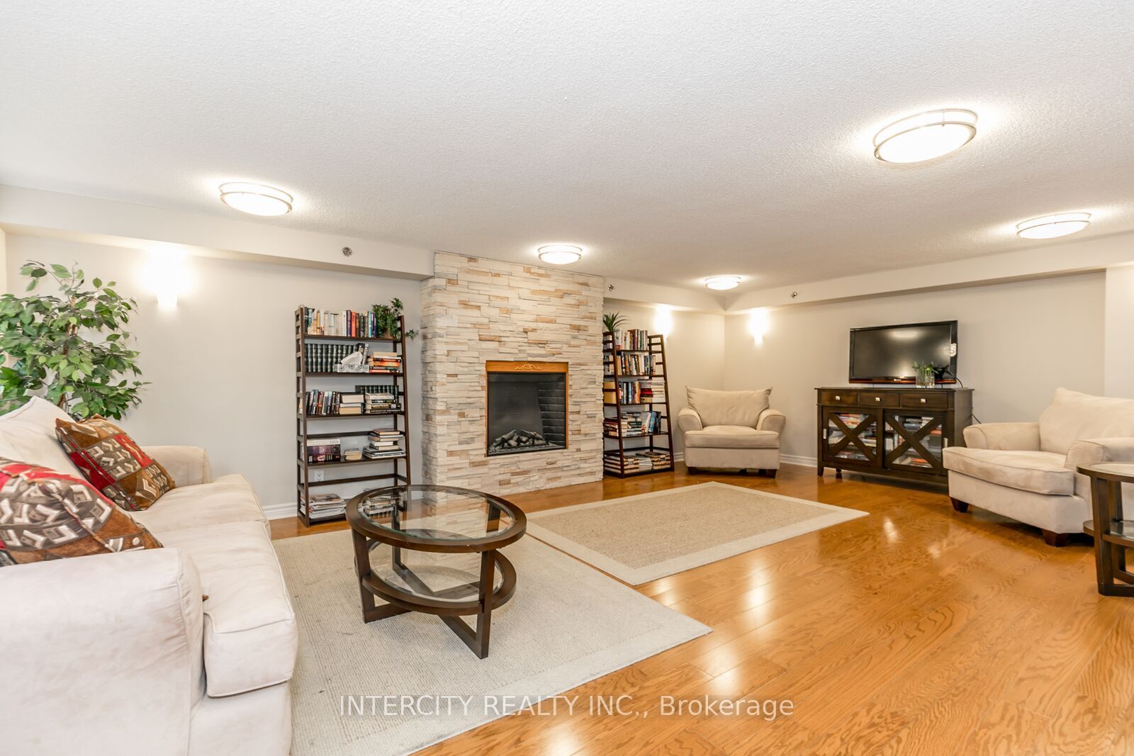 699 Aberdeen Boulevard 901 Property Photo 20