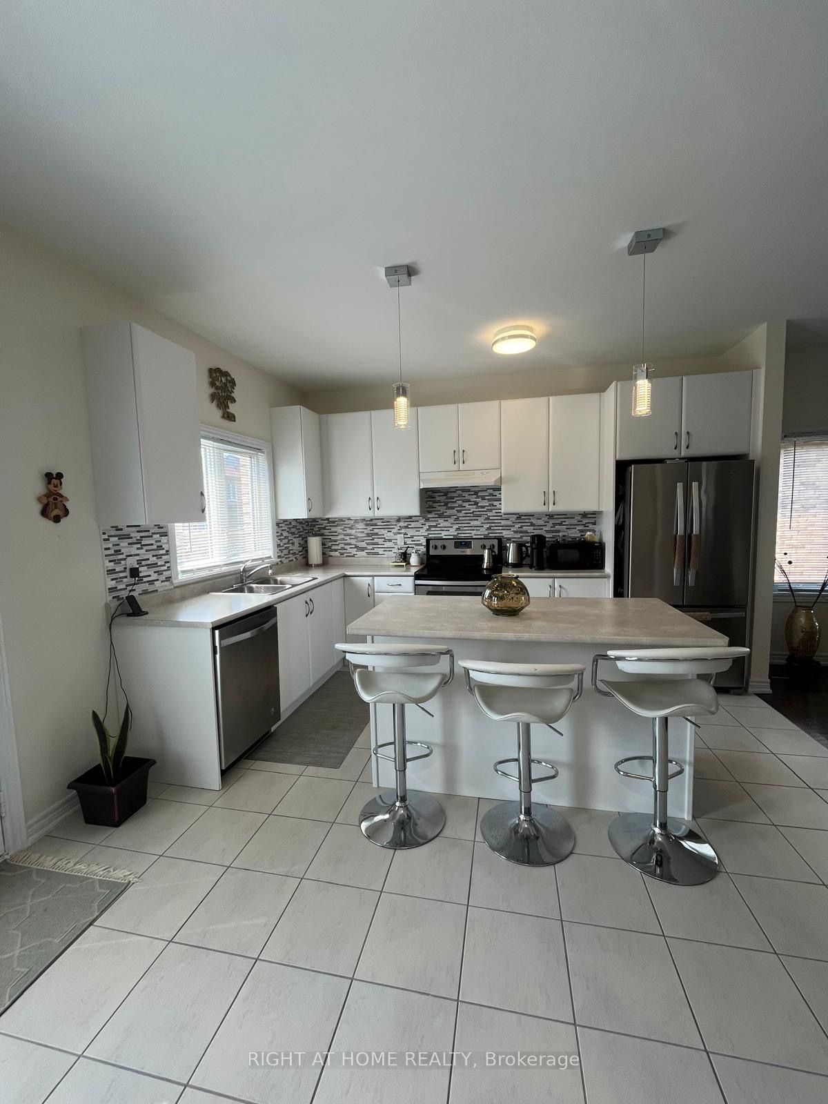 32 Middleton Drive Property Photo 4