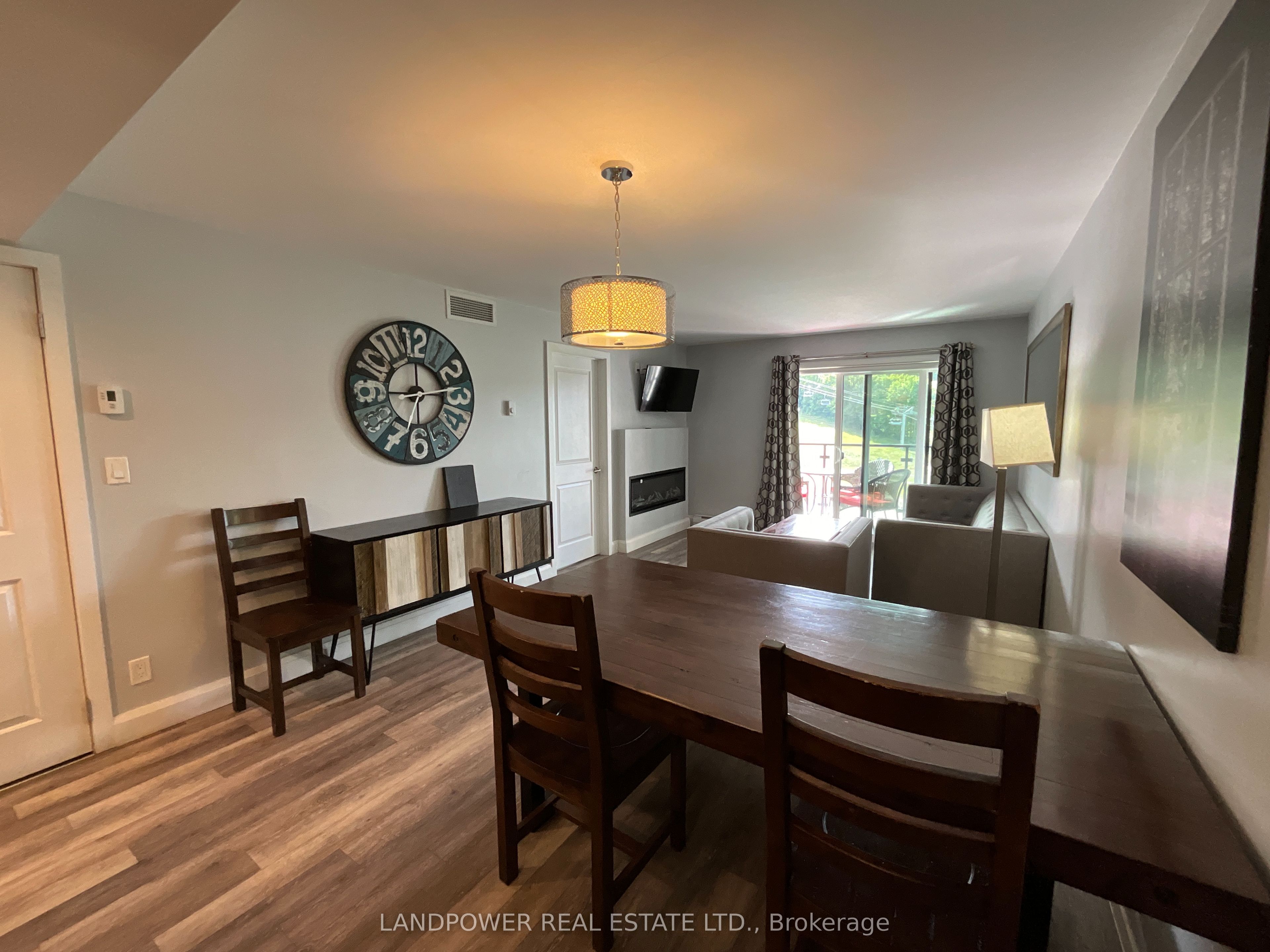 80 Horseshoe Boulevard 403 Property Photo 5