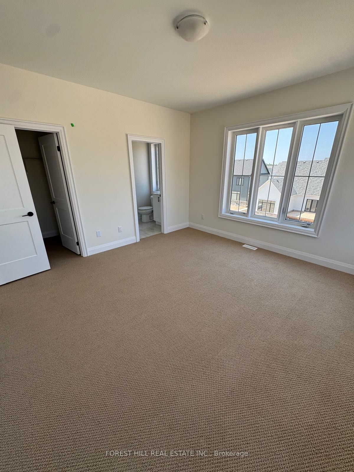 2 Herbert Avenue Property Photo 1