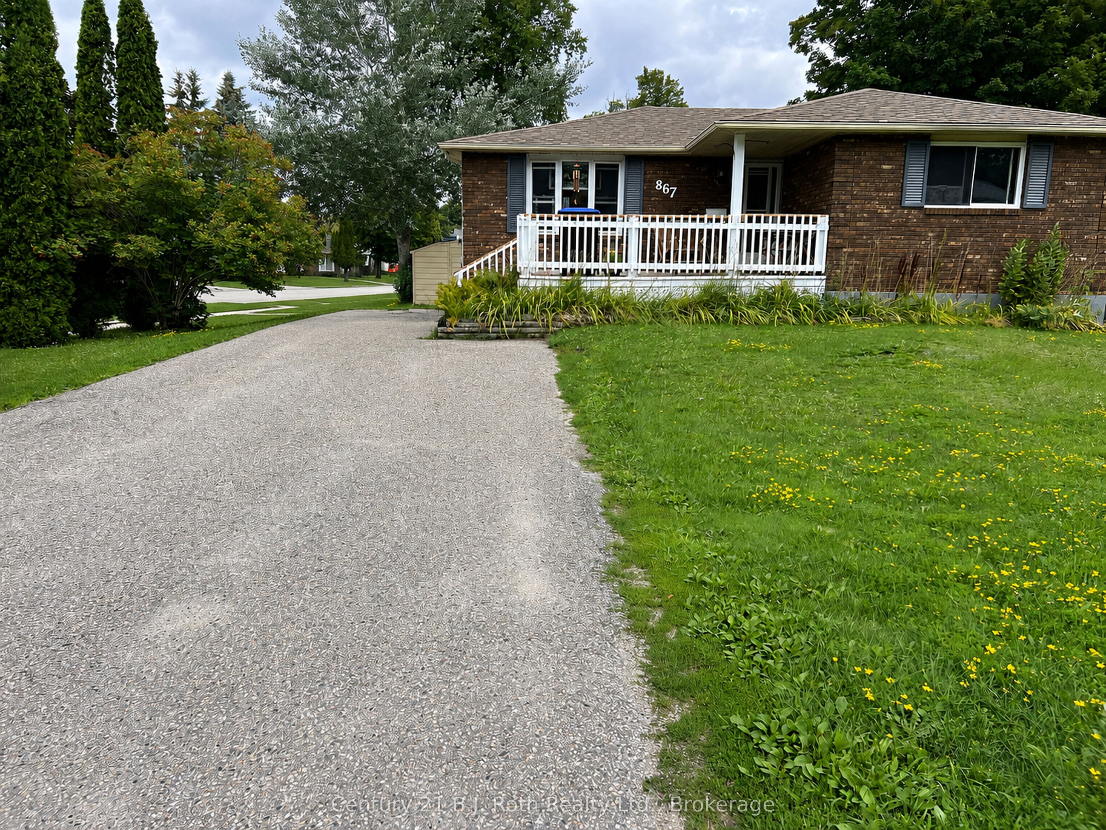 867 Birchwood Drive Property Photo 3