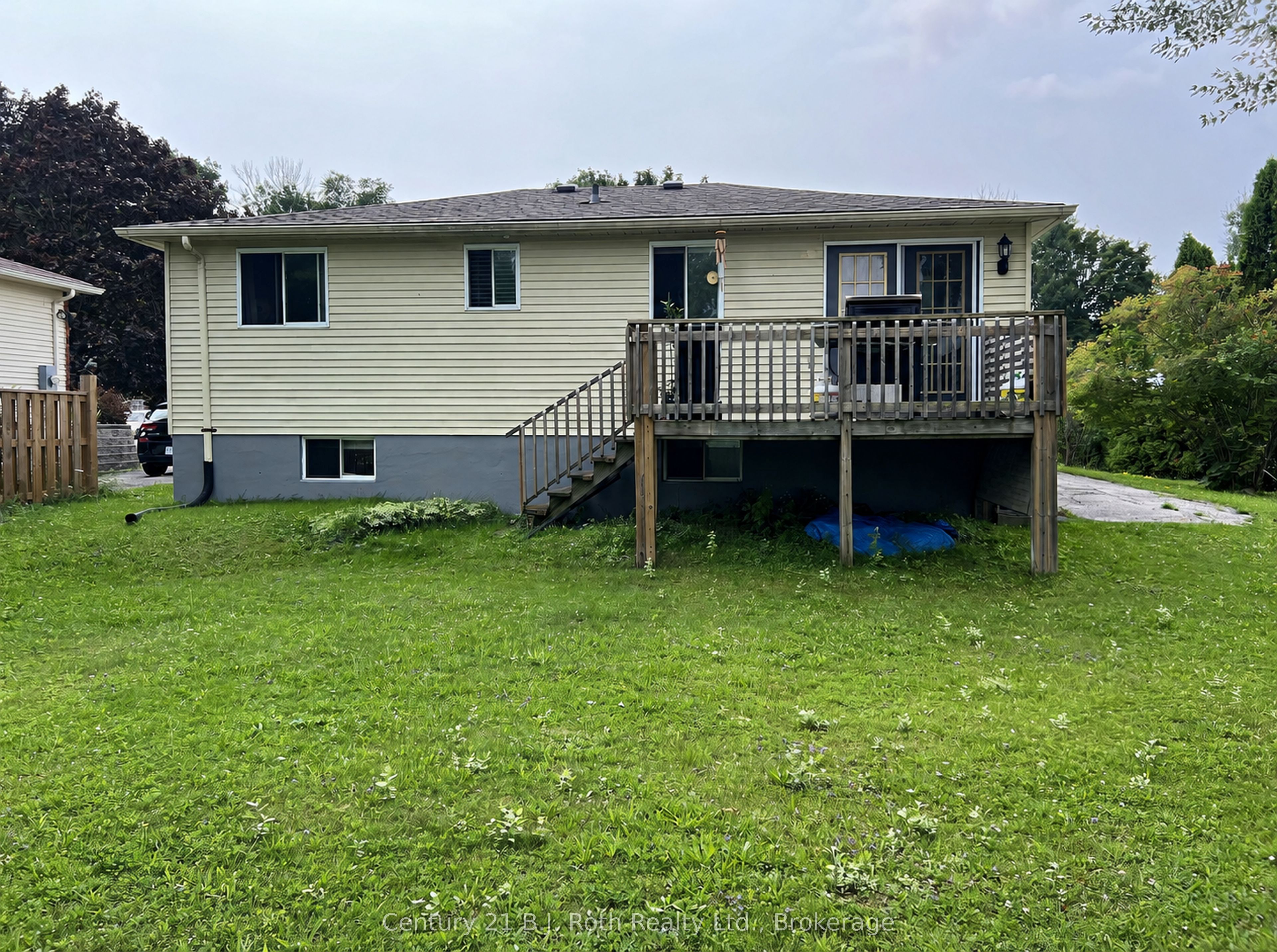 867 Birchwood Drive Property Photo 8