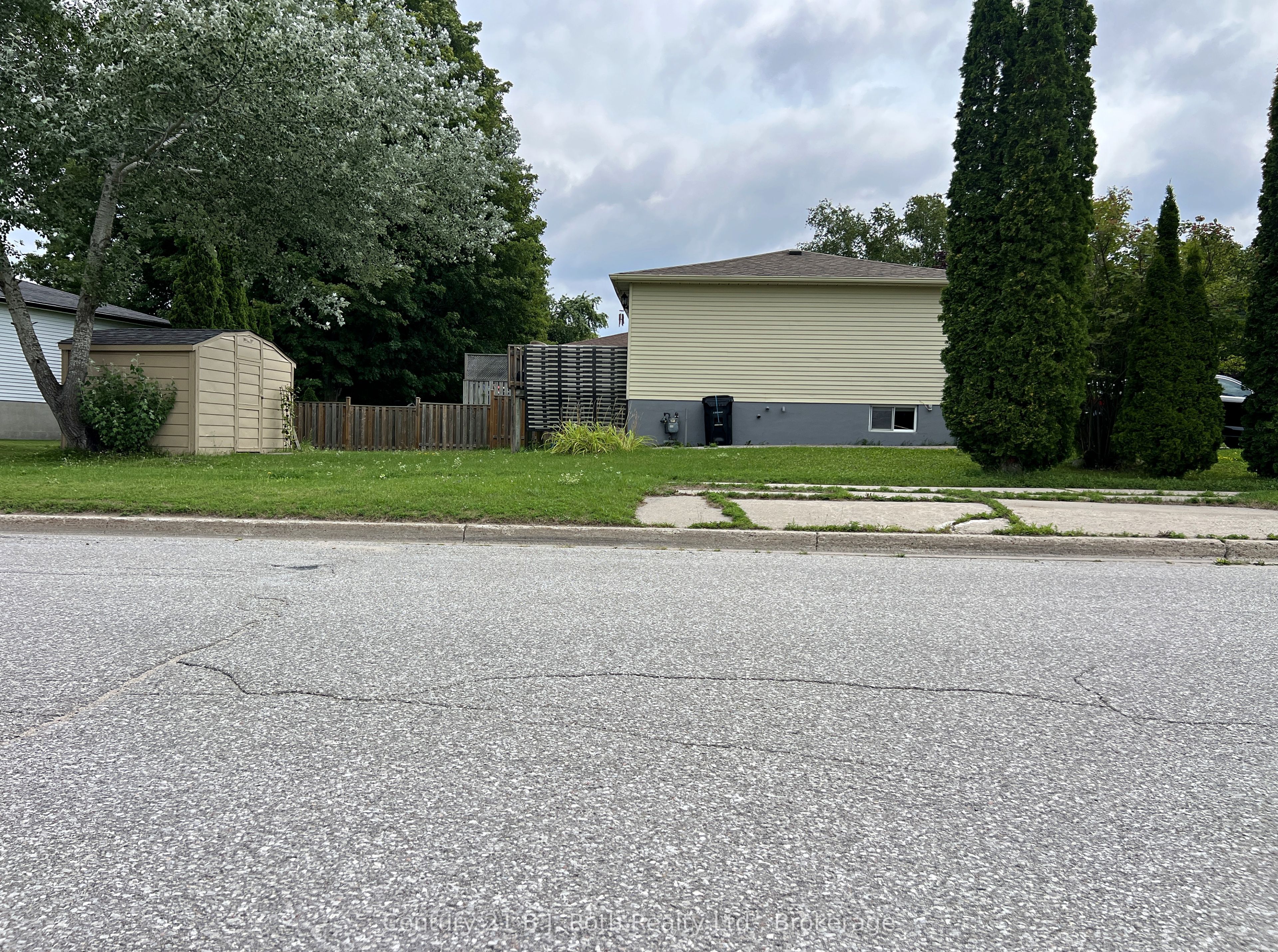 867 Birchwood Drive Property Photo 15