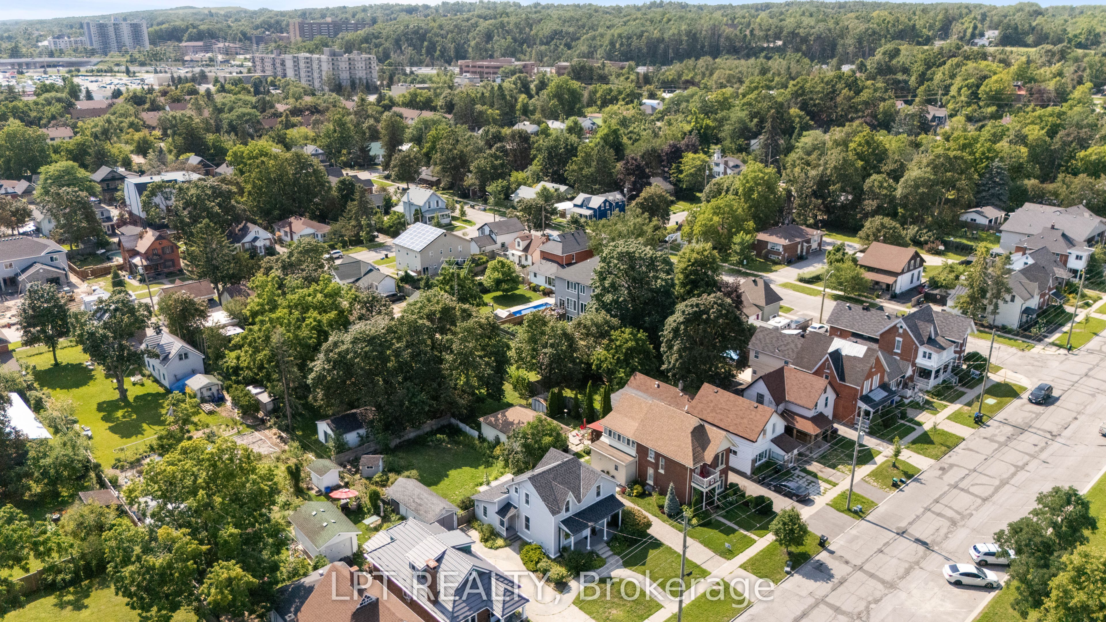 52 Parkside Drive E Property Photo 45