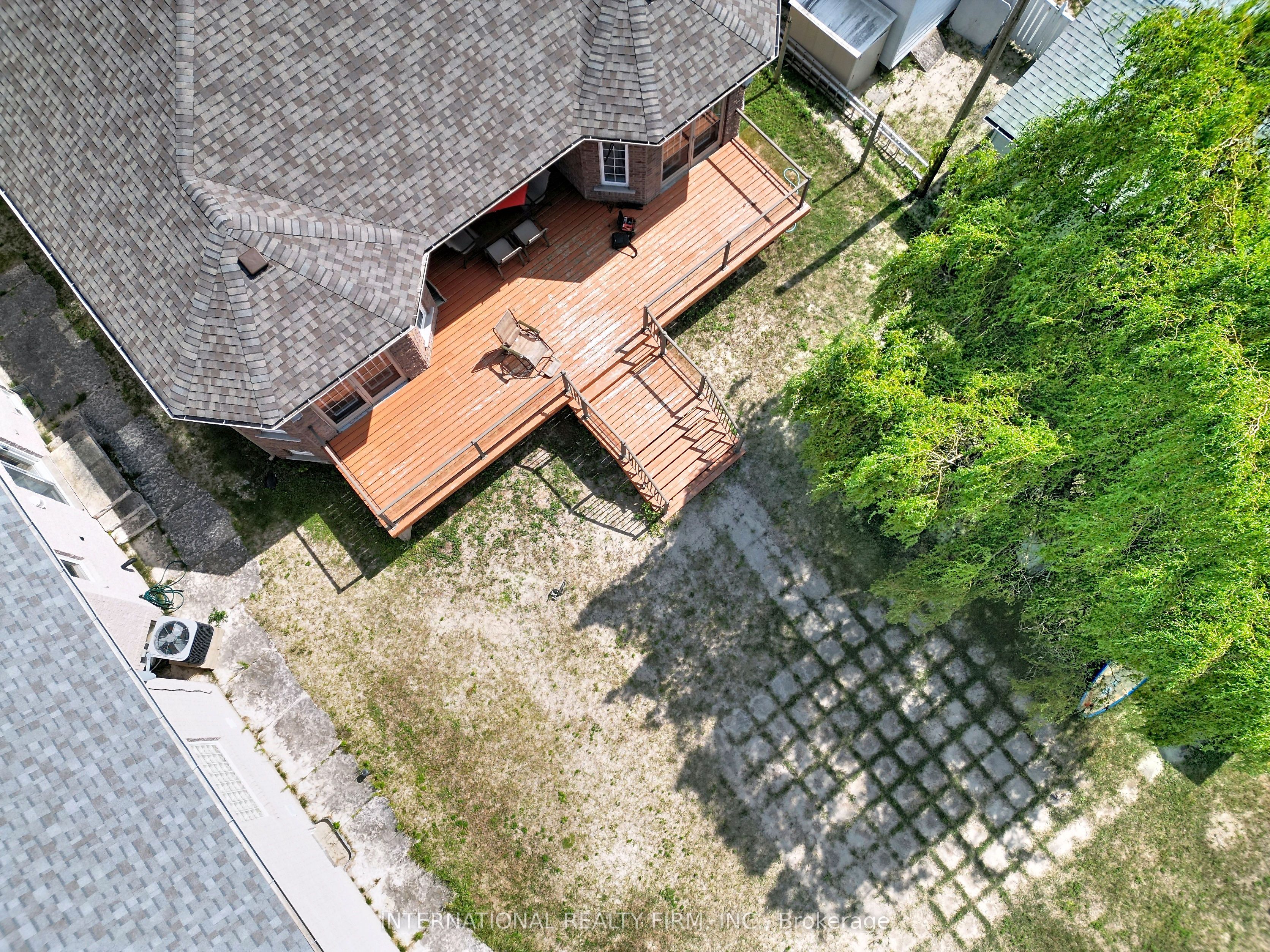 966 Shore Lane Property Photo 4