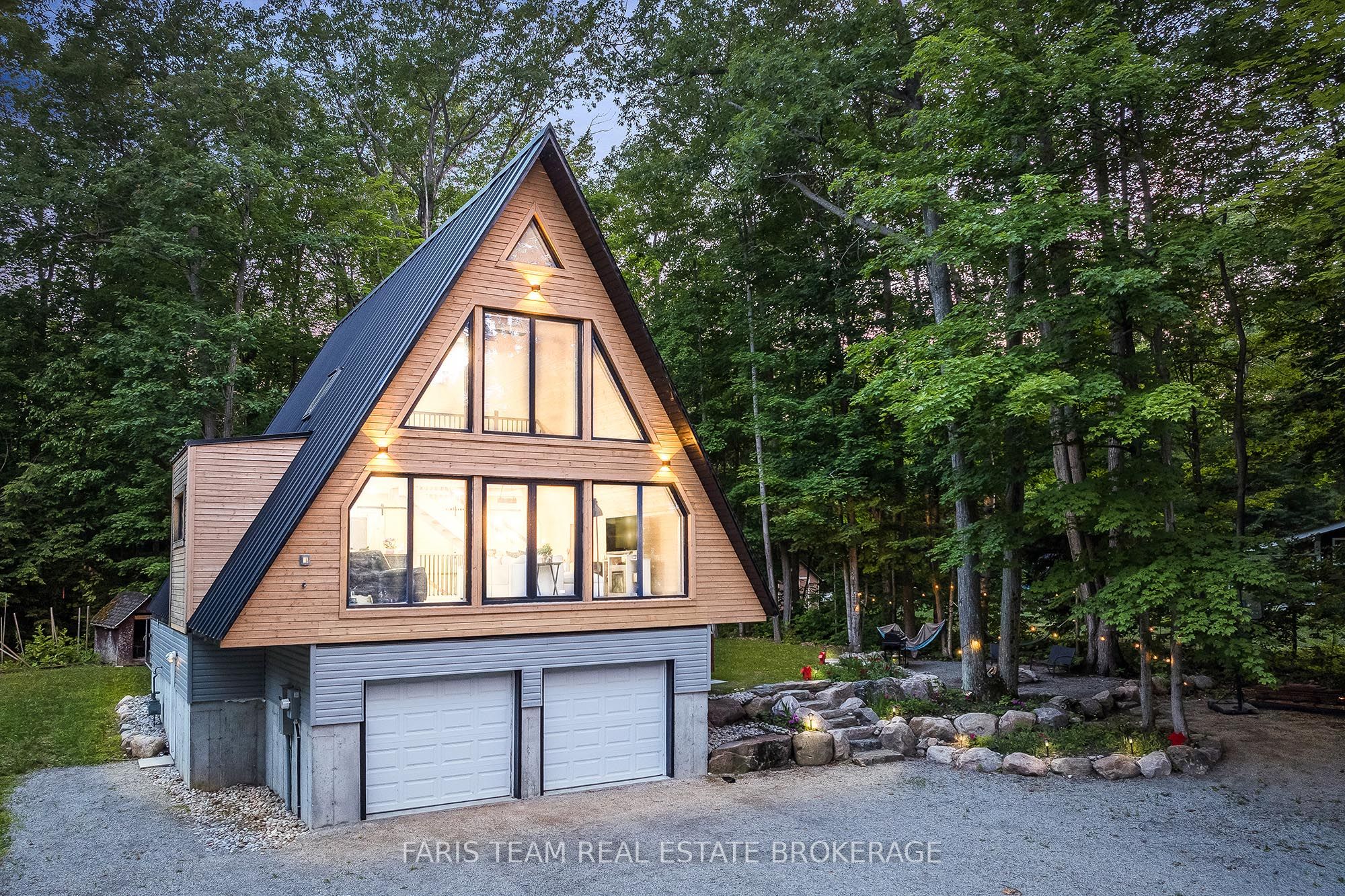 1490 Champlain Road Property Photo 1
