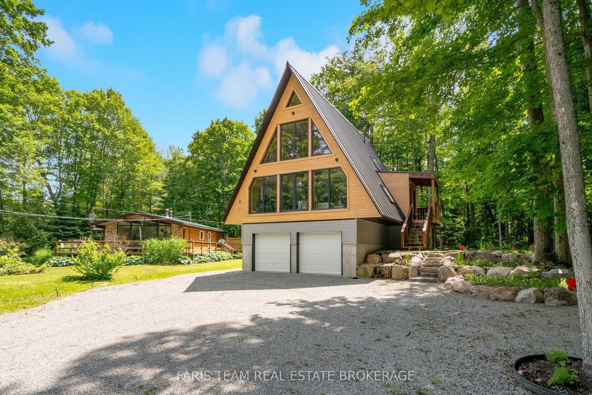 1490 Champlain Road Property Photo 3