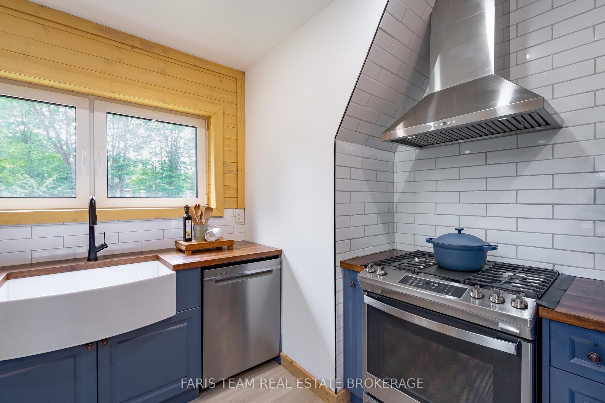 1490 Champlain Road Property Photo 7