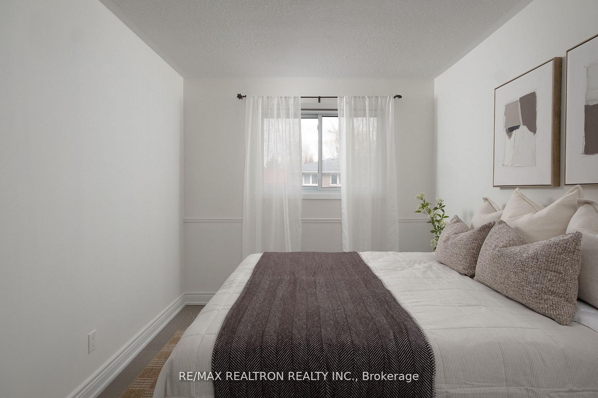 8 Courtice Crescent Property Photo 14